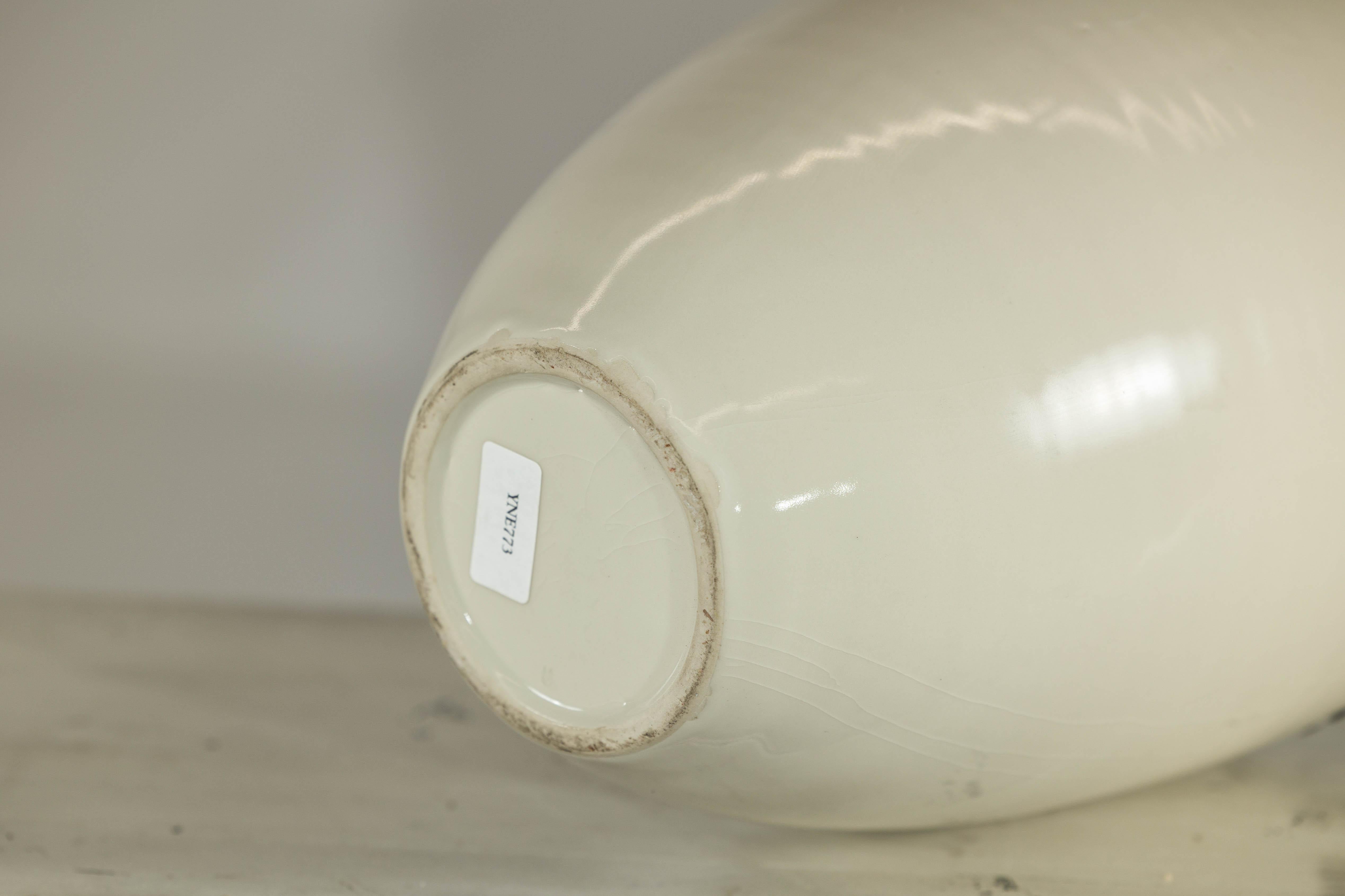 Tall Cream and Olive Glazed Artisan Vase with Expressive Drip Rim in vendita 7