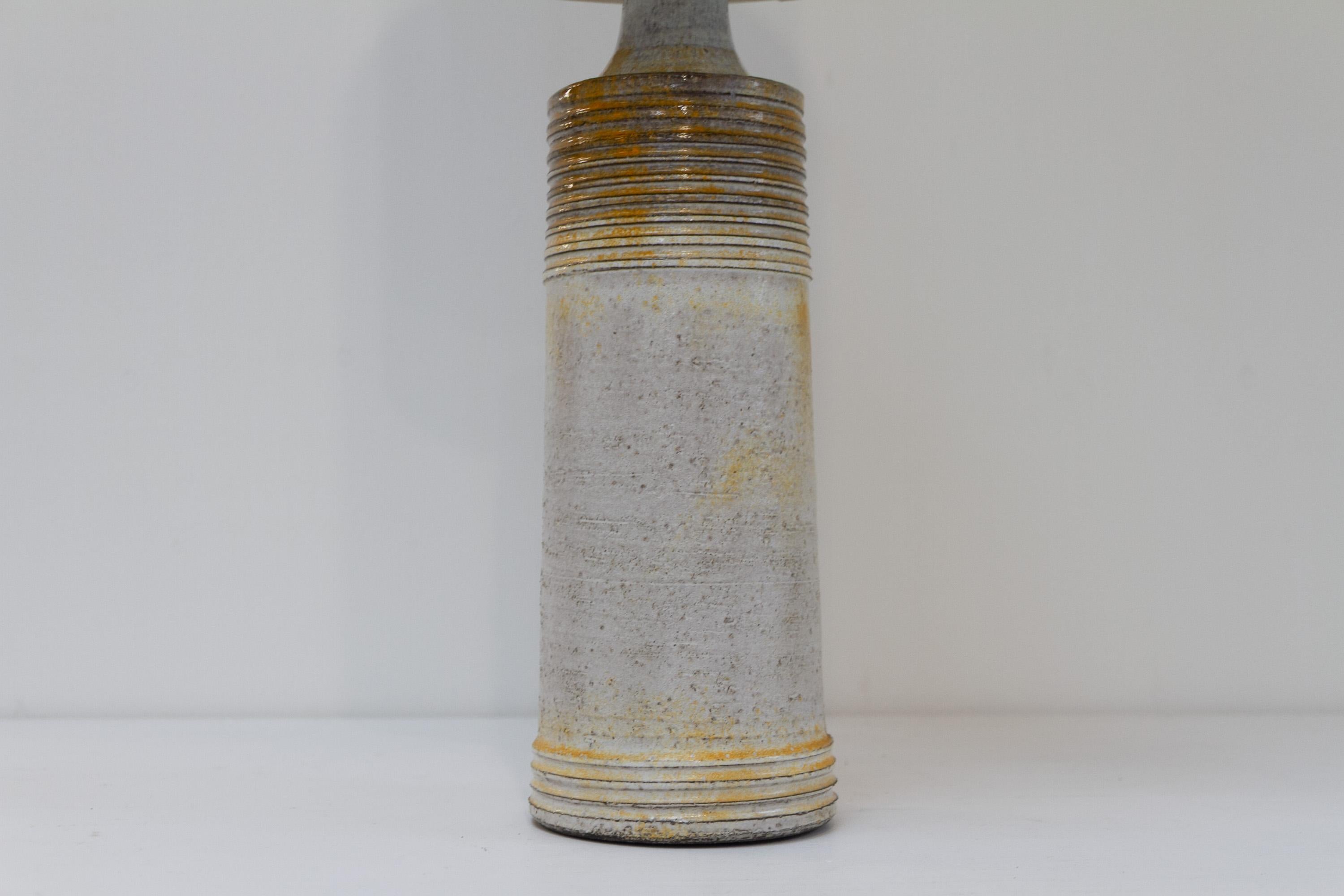 Grande lampe de table danoise en grès du milieu du siècle par Frimann, 1970. en vente 4