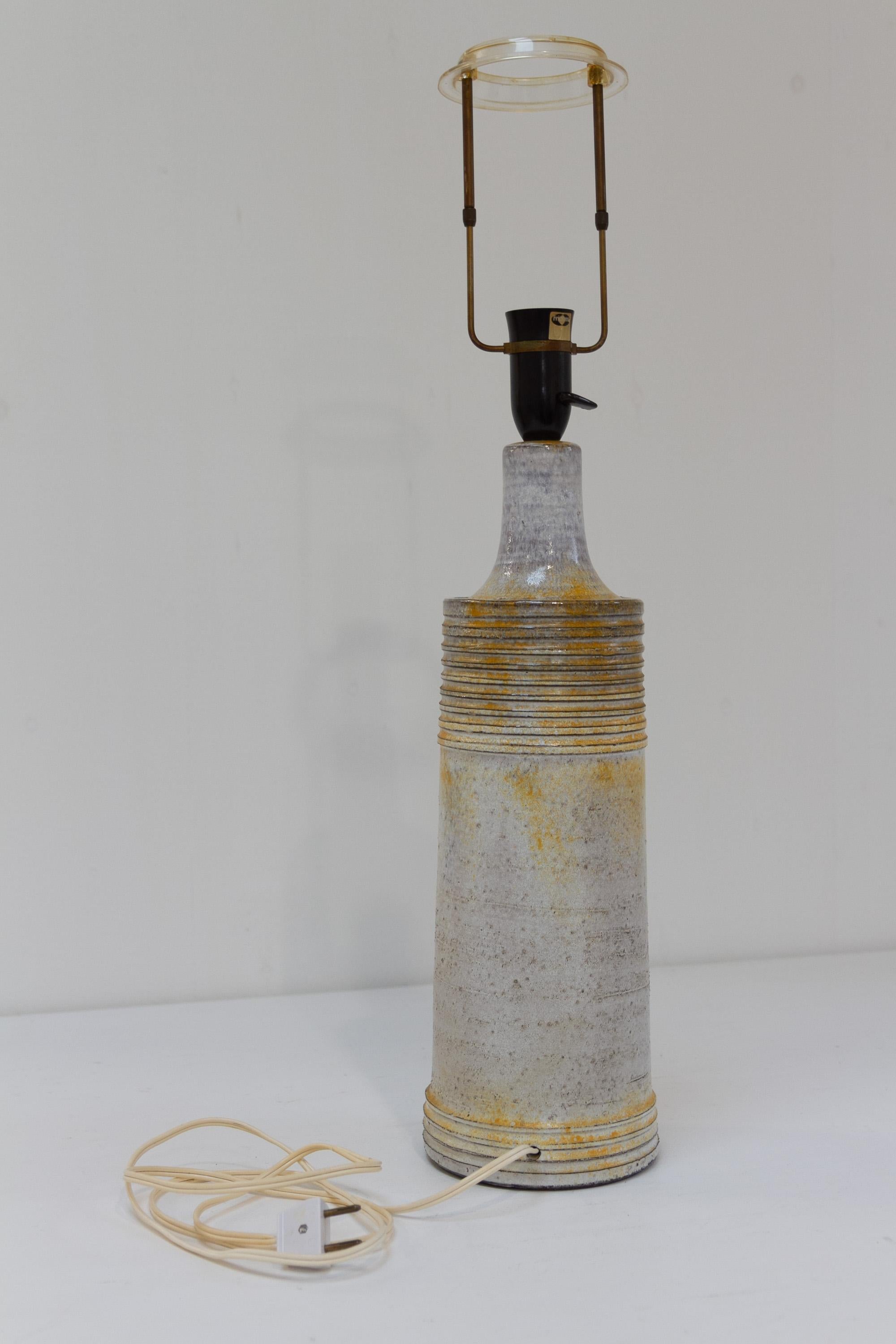 Grande lampe de table danoise en grès du milieu du siècle par Frimann, 1970. en vente 8