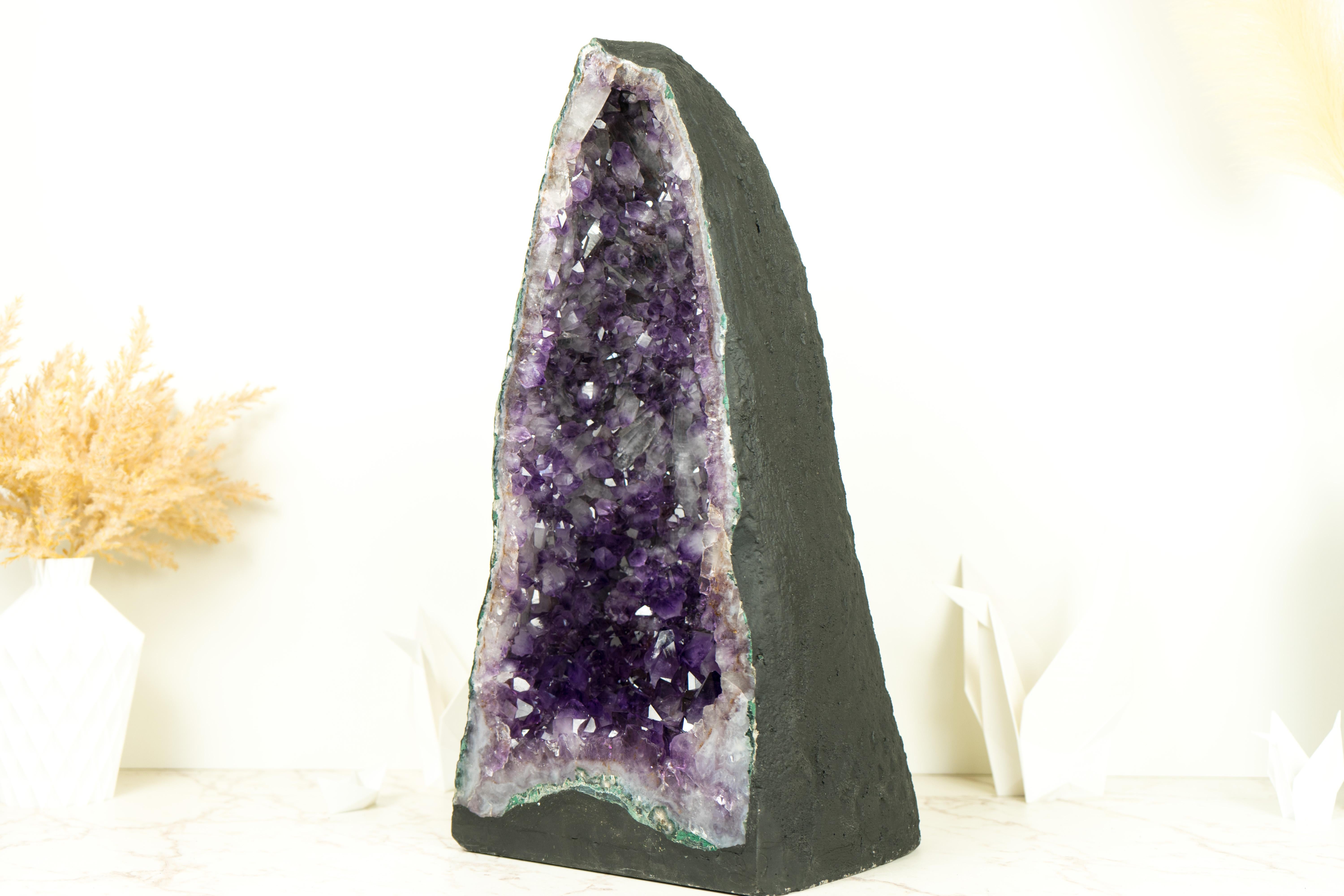 Tall Deep Purple Amethyst Crystal Geode Cathedral, with Rare Amethyst Druzy  In Excellent Condition For Sale In Ametista Do Sul, BR