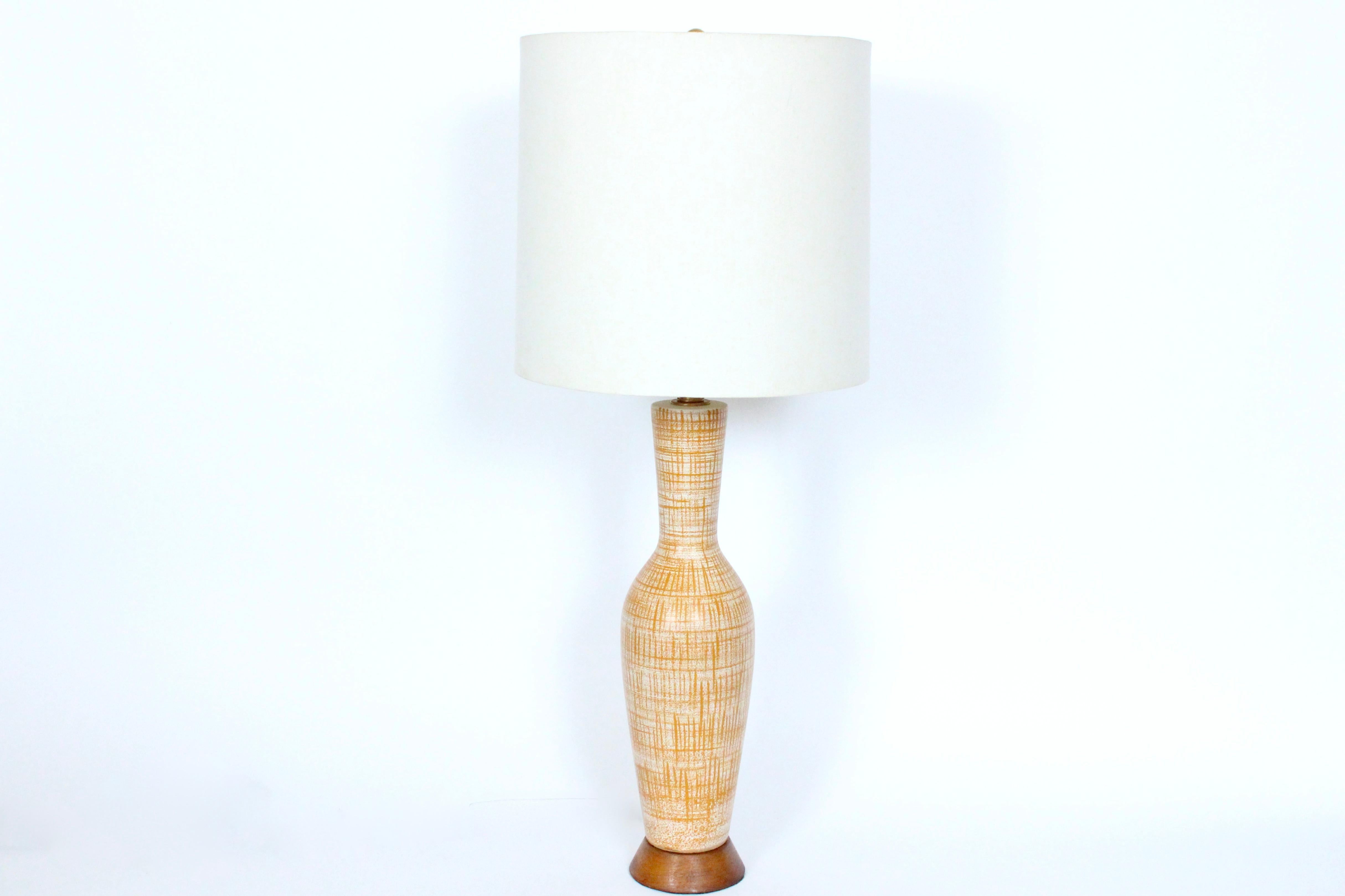 Tall Design Technics Pottery White Table Lamp with Woven Rust Pattern, 1950's For Sale 7
