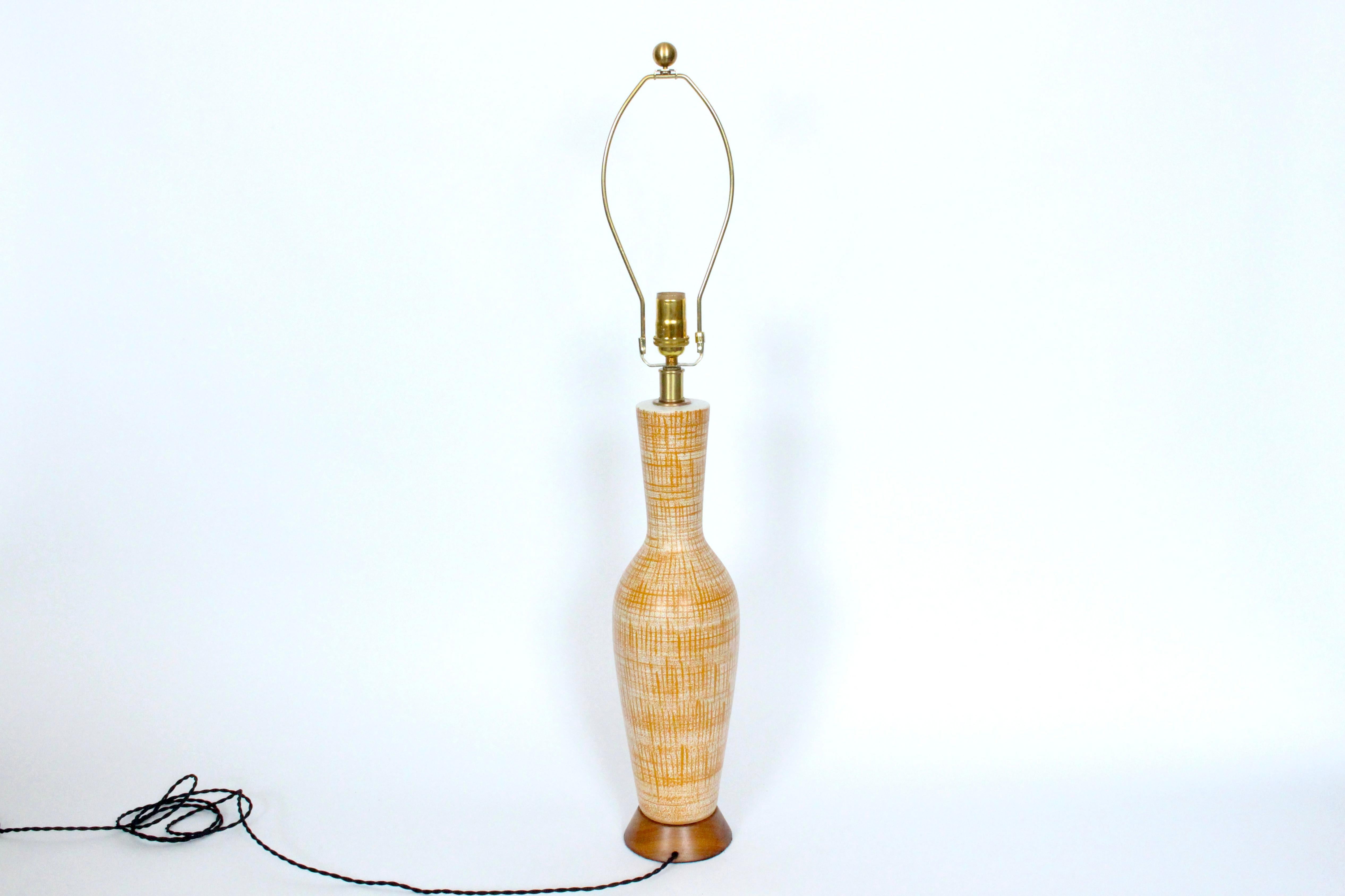 Glazed Tall Design Technics Pottery White Table Lamp with Woven Rust Pattern, 1950's For Sale