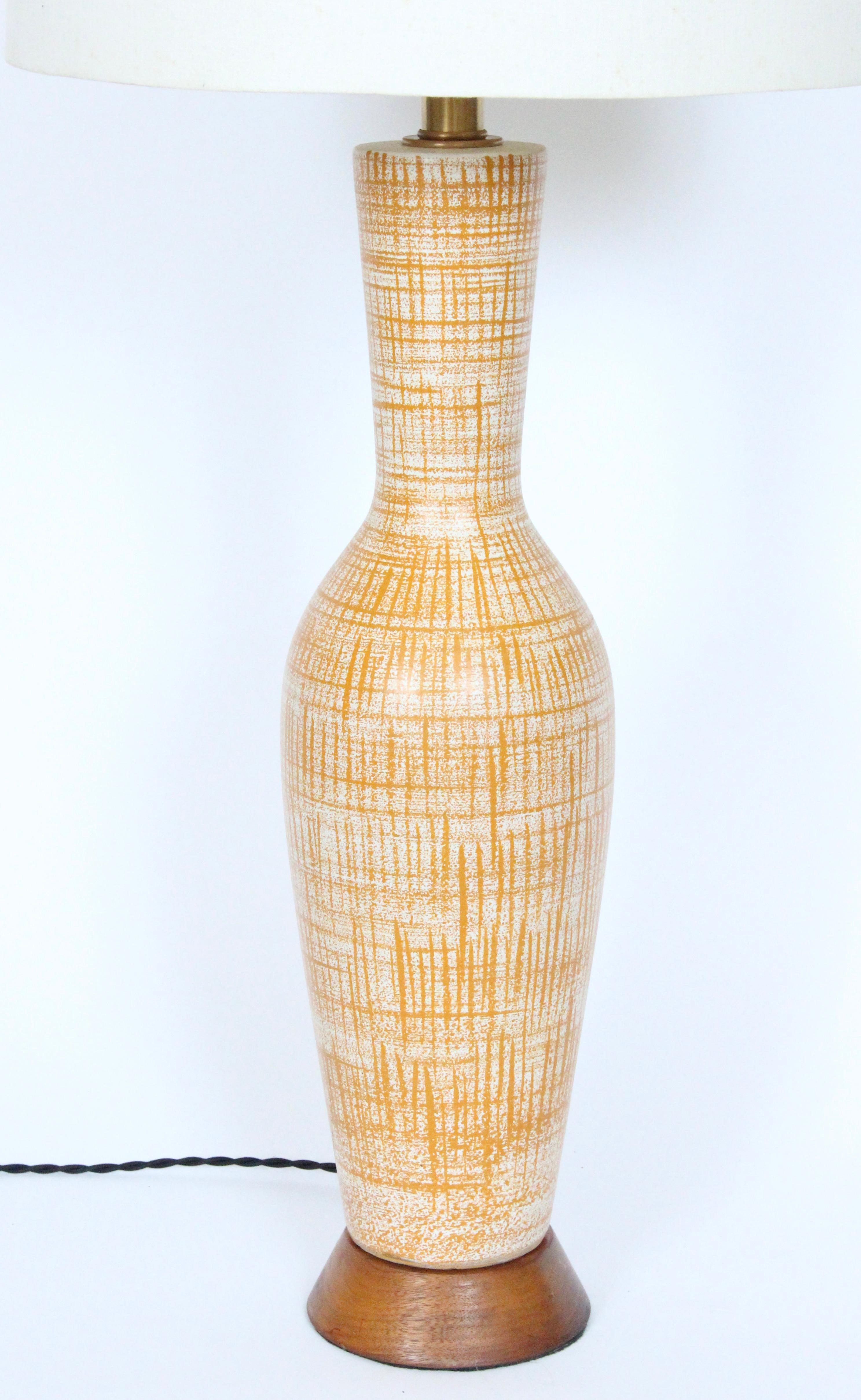 Stoneware Tall Design Technics Pottery White Table Lamp with Woven Rust Pattern, 1950's For Sale