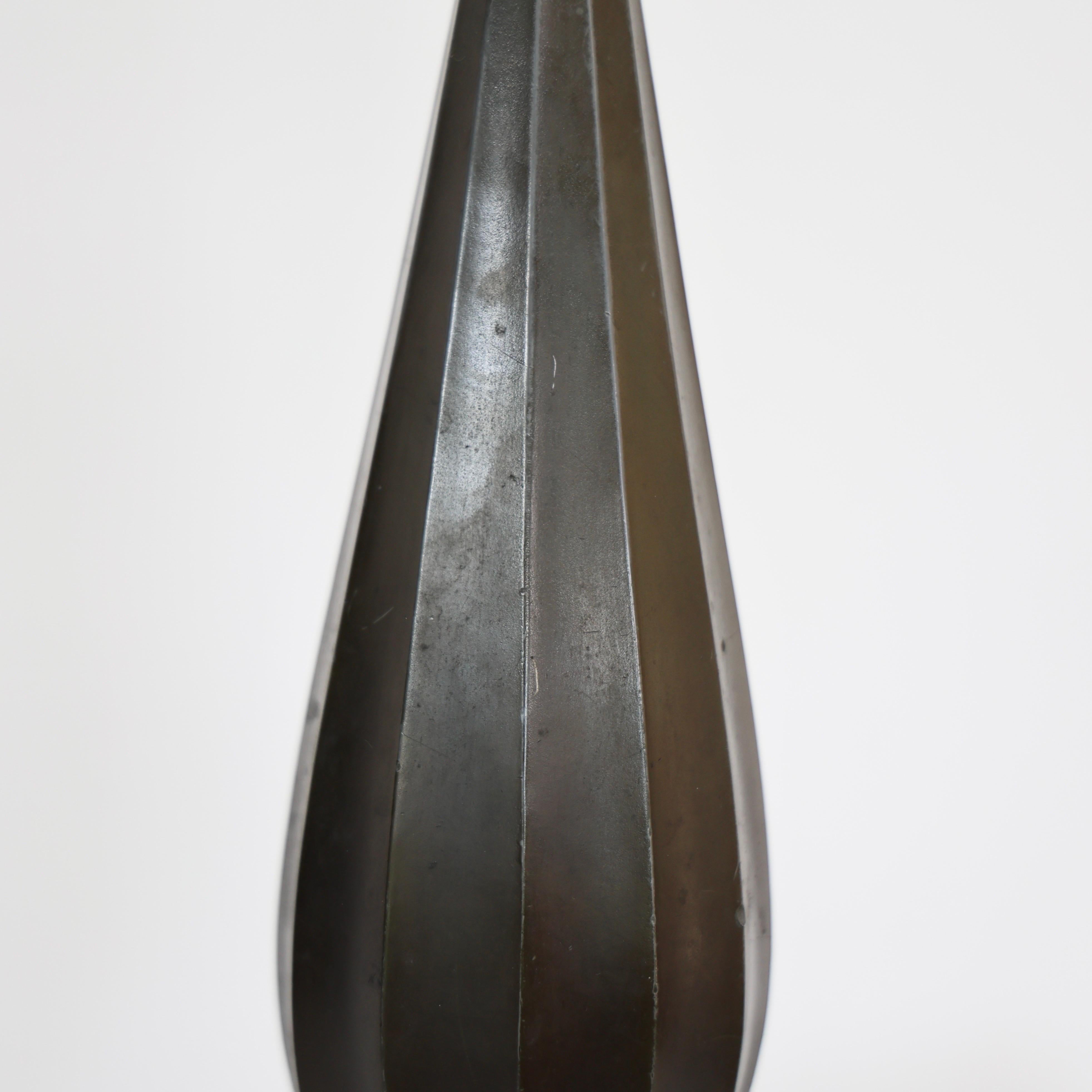Grande lampe de table Diskometal par Just Andersen, années 1940, Danemark en vente 3