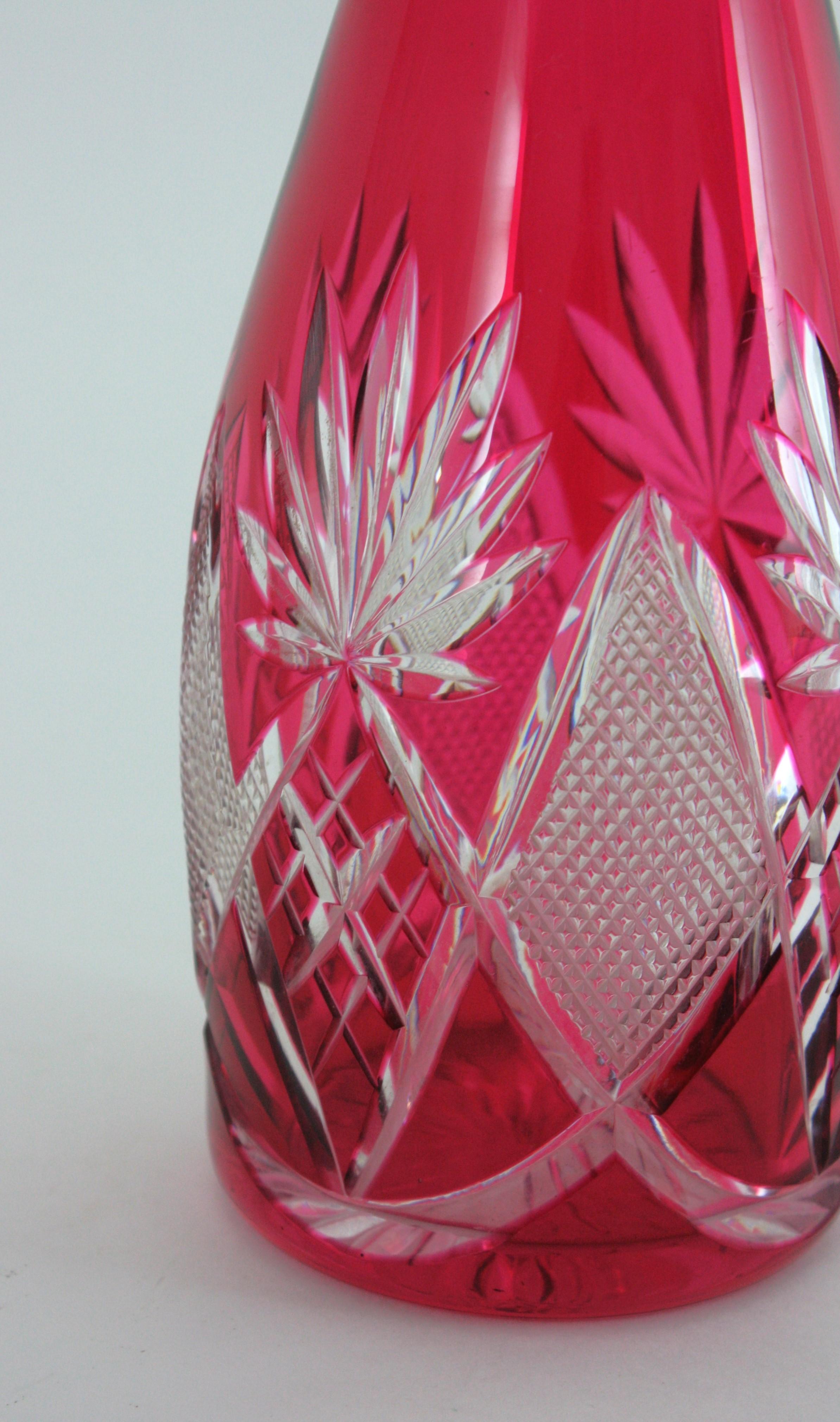 Decanter alto per liquori in cristallo rosa e trasparente in vendita 3