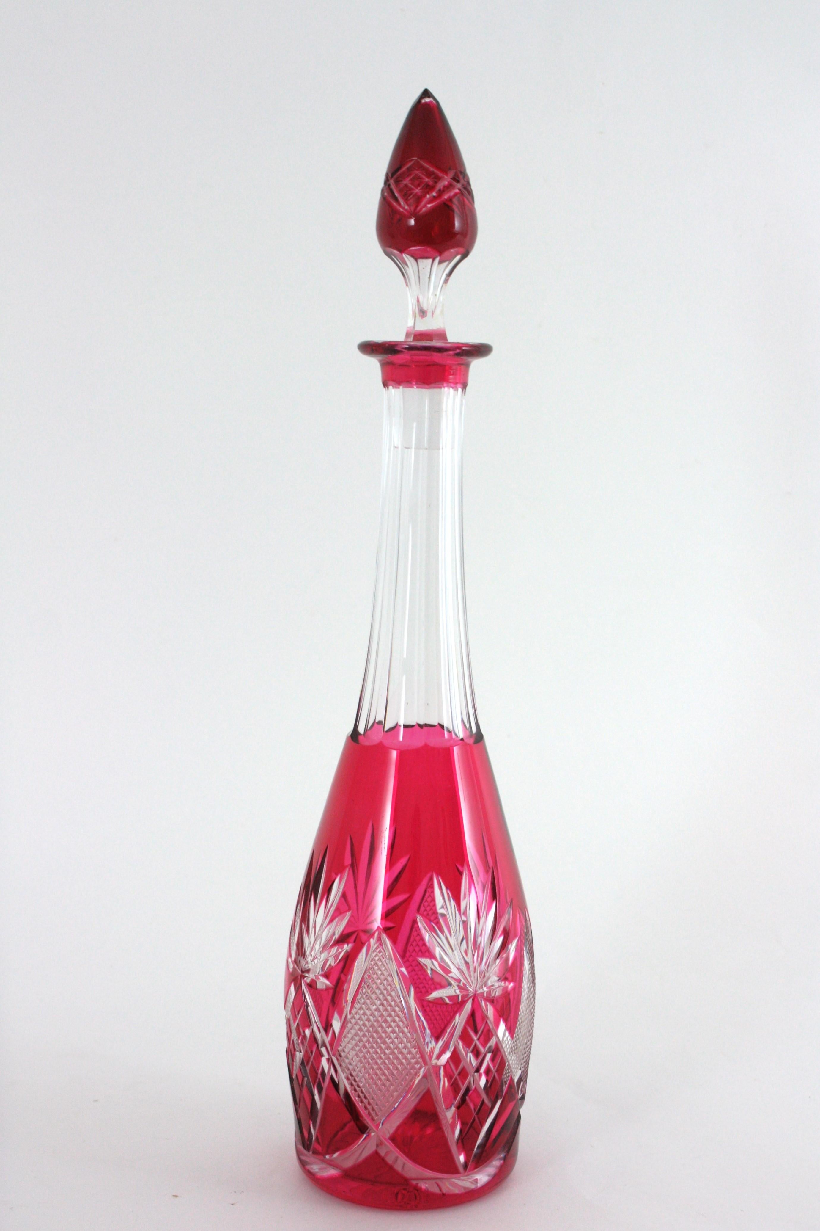 Decanter alto per liquori in cristallo rosa e trasparente in vendita 4