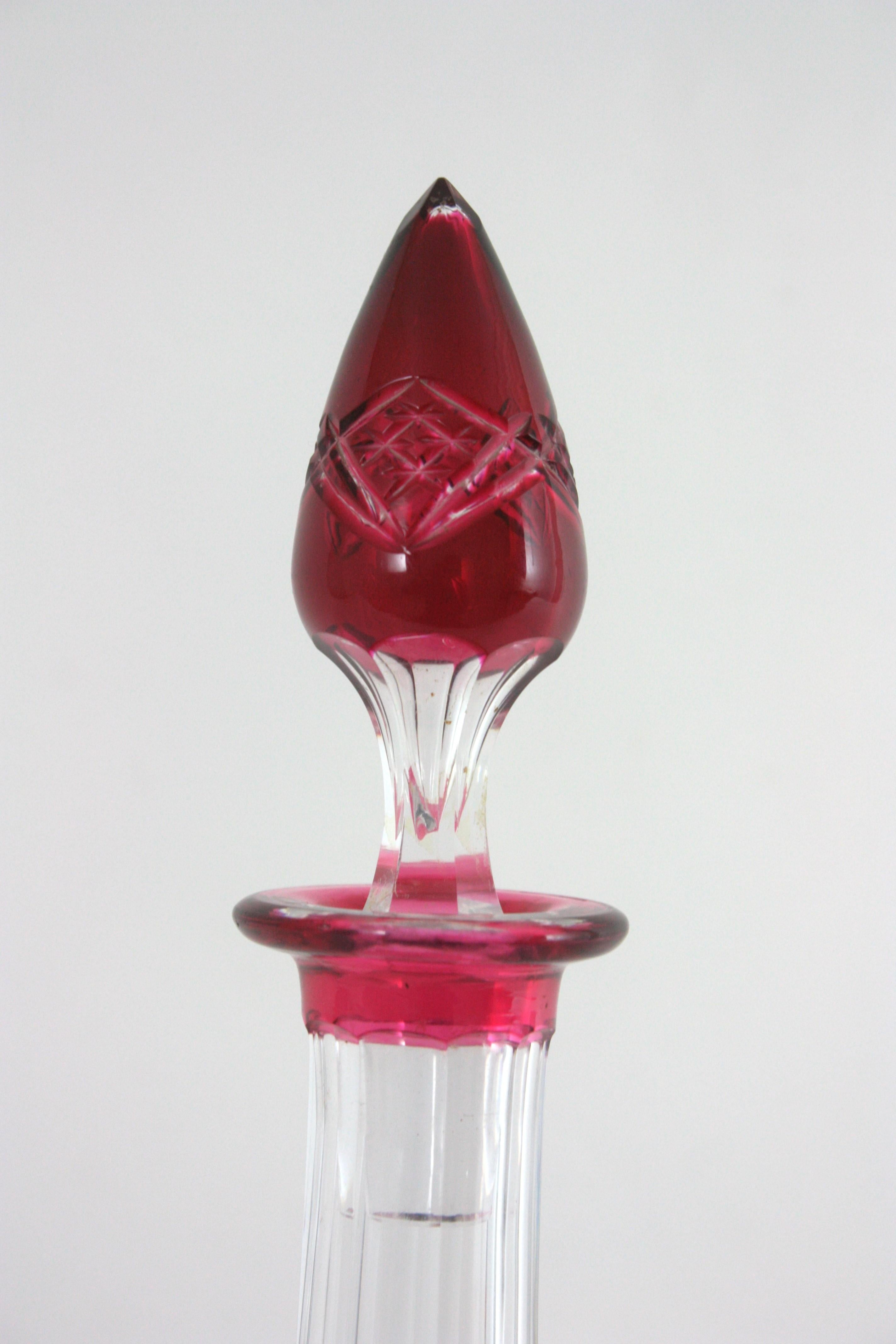 Decanter alto per liquori in cristallo rosa e trasparente in vendita 5