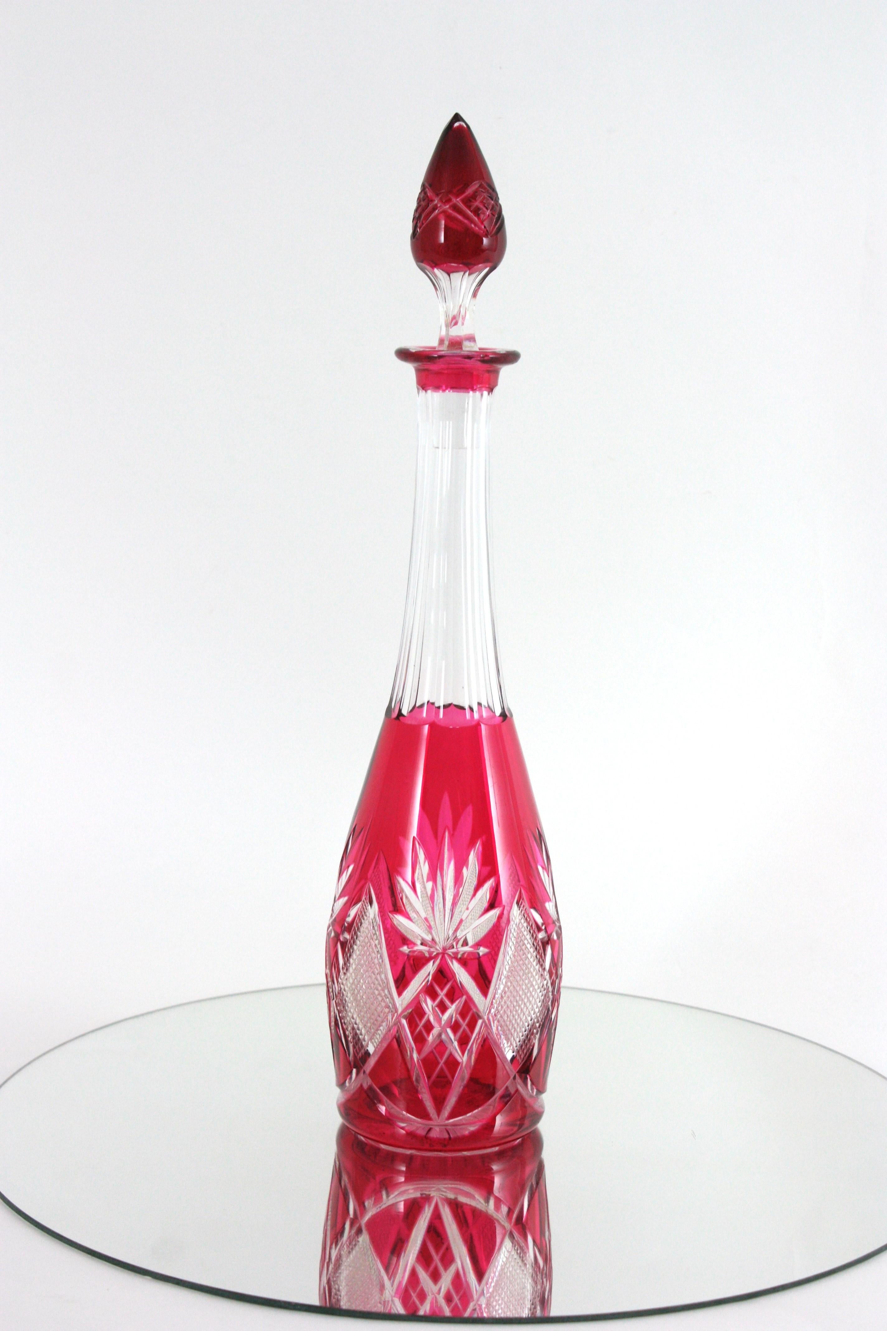 XX secolo Decanter alto per liquori in cristallo rosa e trasparente in vendita