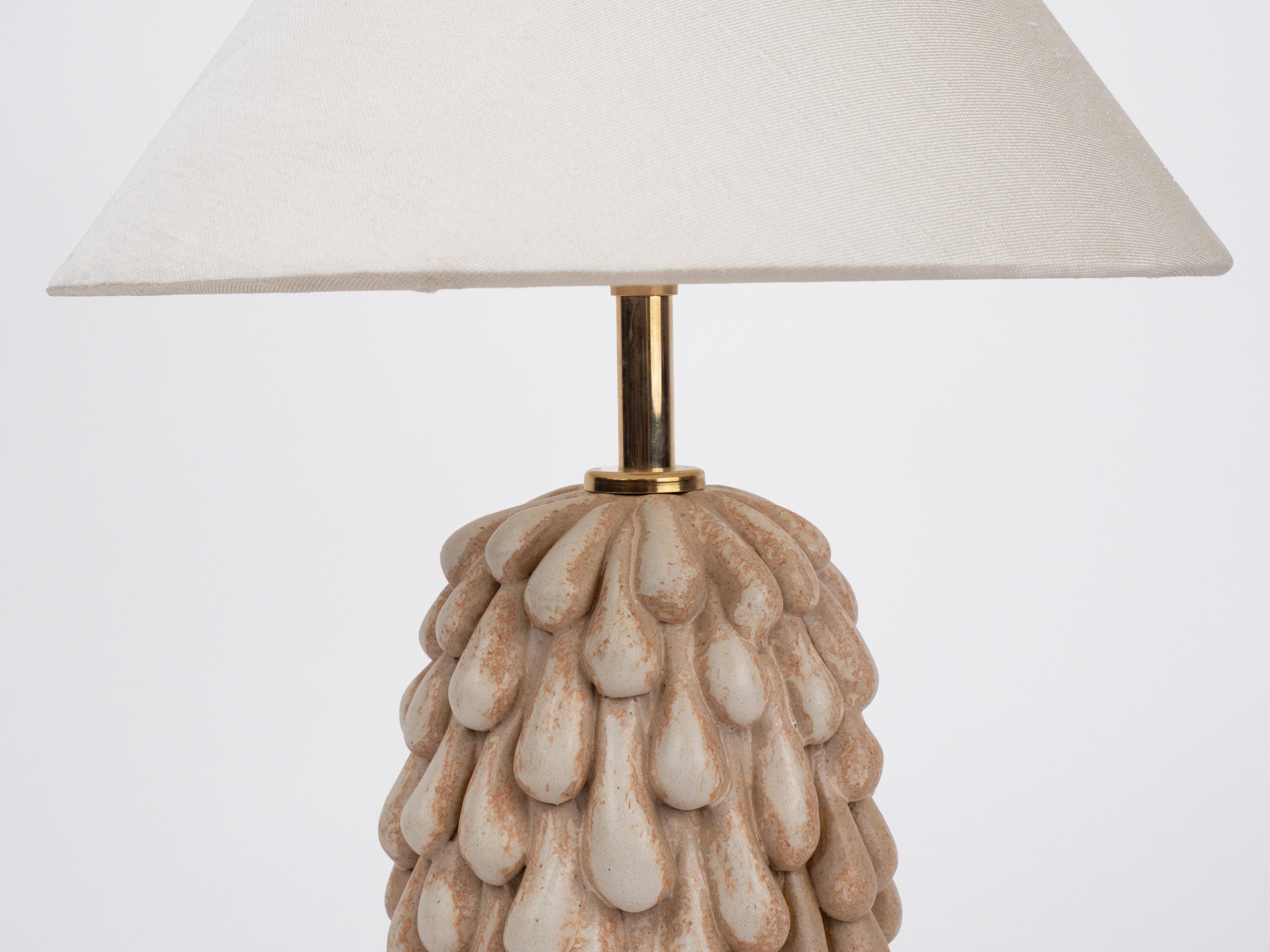 Fait main Grande coupe en satin crème en vente