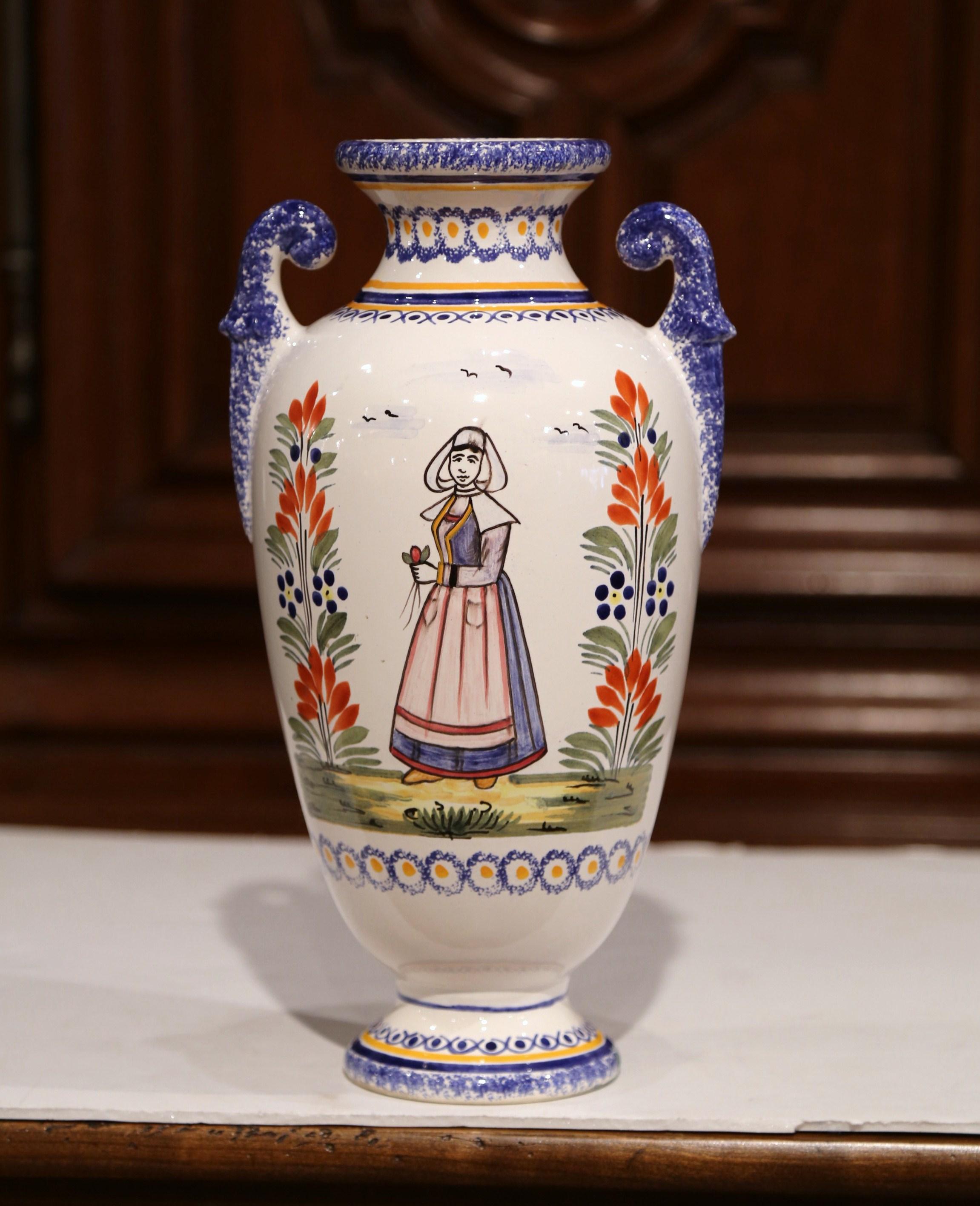 Early 20th Century French Hand Painted Faience Vase Signed Henriot Quimper In Excellent Condition In Dallas, TX