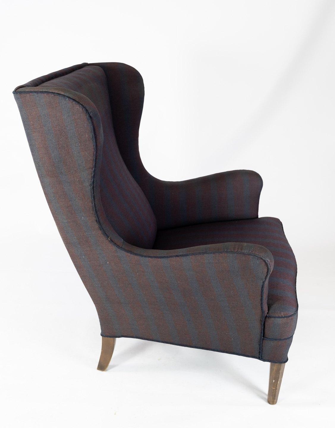 Mid-20th Century Tall Easy Chair with Dark Striped Fabric, in Great Vintage Condition For Sale