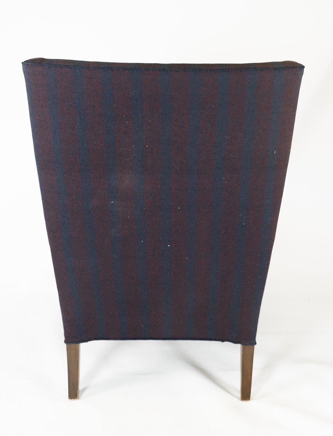 Tall Easy Chair with Dark Striped Fabric, in Great Vintage Condition For Sale 1