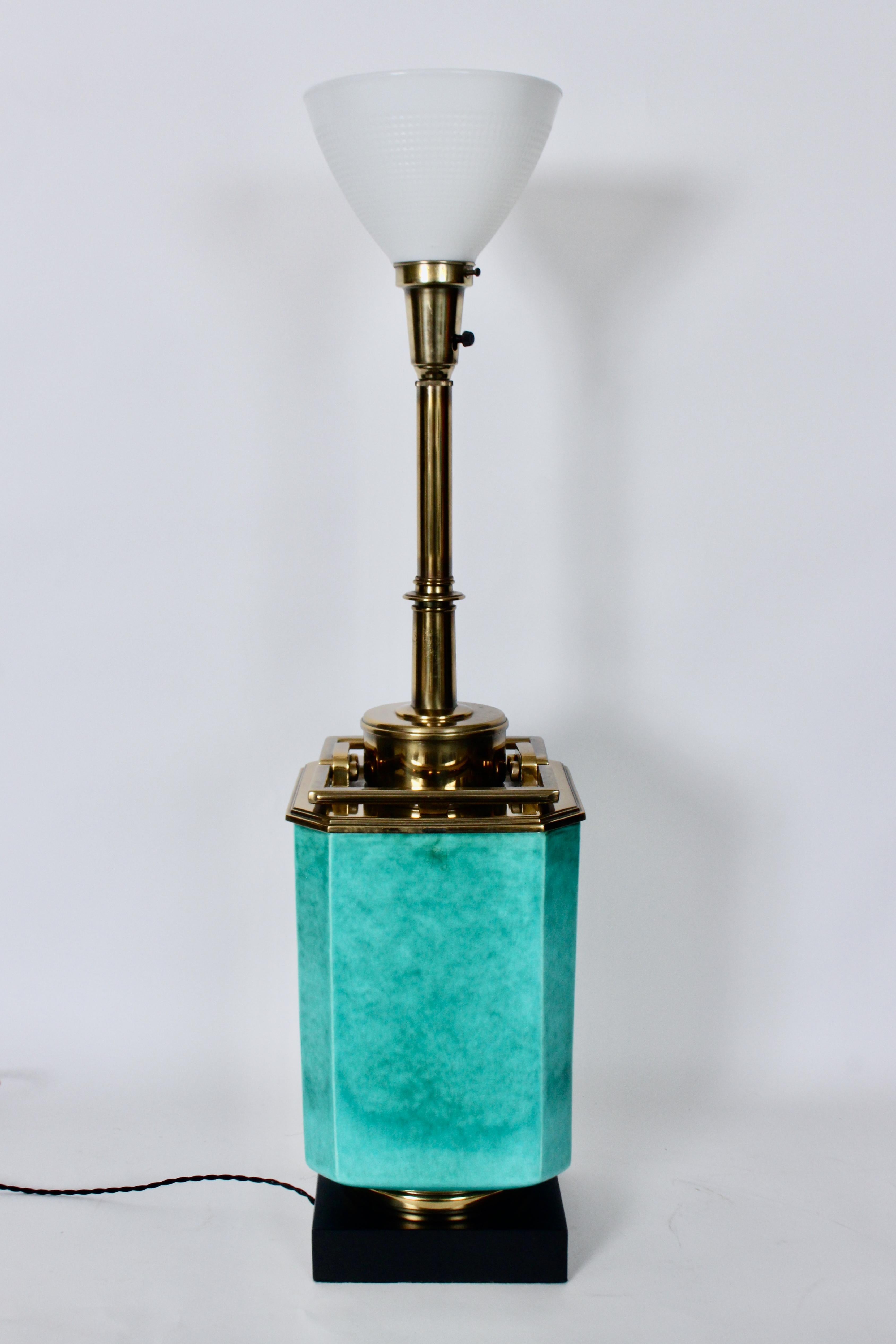 Edwin Cole für Stiffel Tischlampe aus Aqua-Keramik und Messing mit Glasschirm im Angebot 3