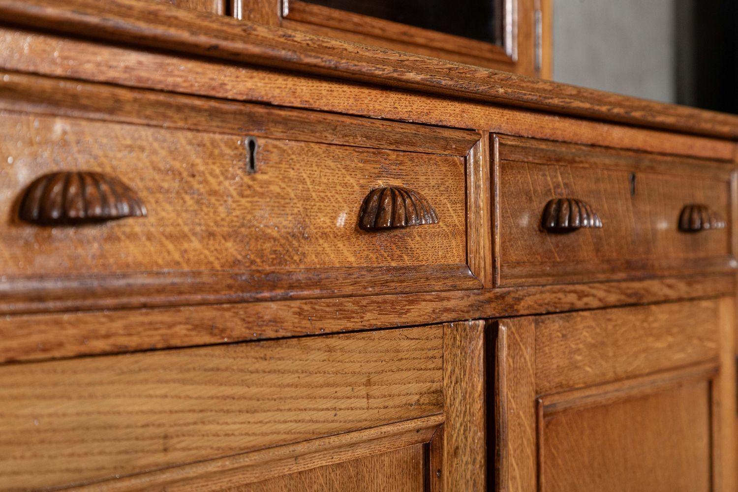 Mobile libreria inglese alto del XIX secolo in Oak smaltato in vendita 8