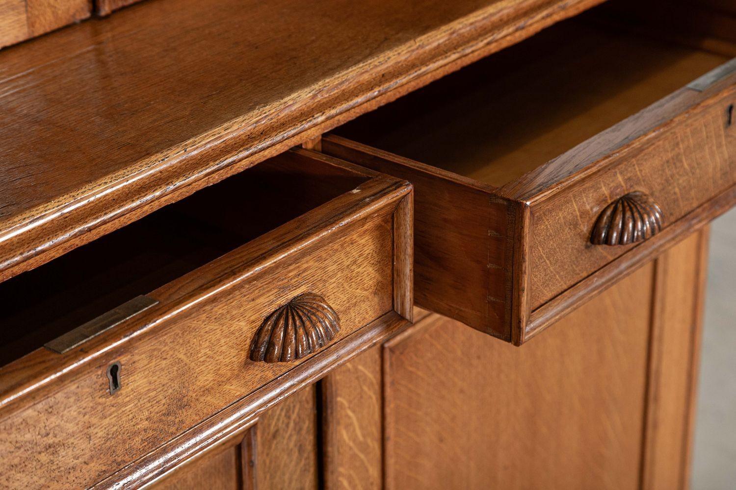 Mobile libreria inglese alto del XIX secolo in Oak smaltato in vendita 13