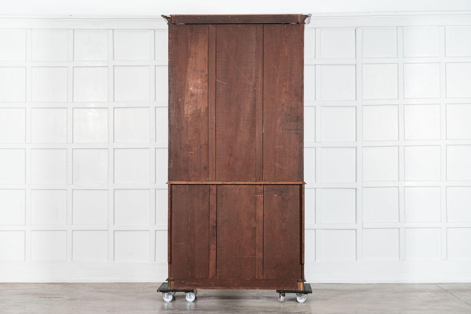 Mobile libreria inglese alto del XIX secolo in Oak smaltato in vendita 15