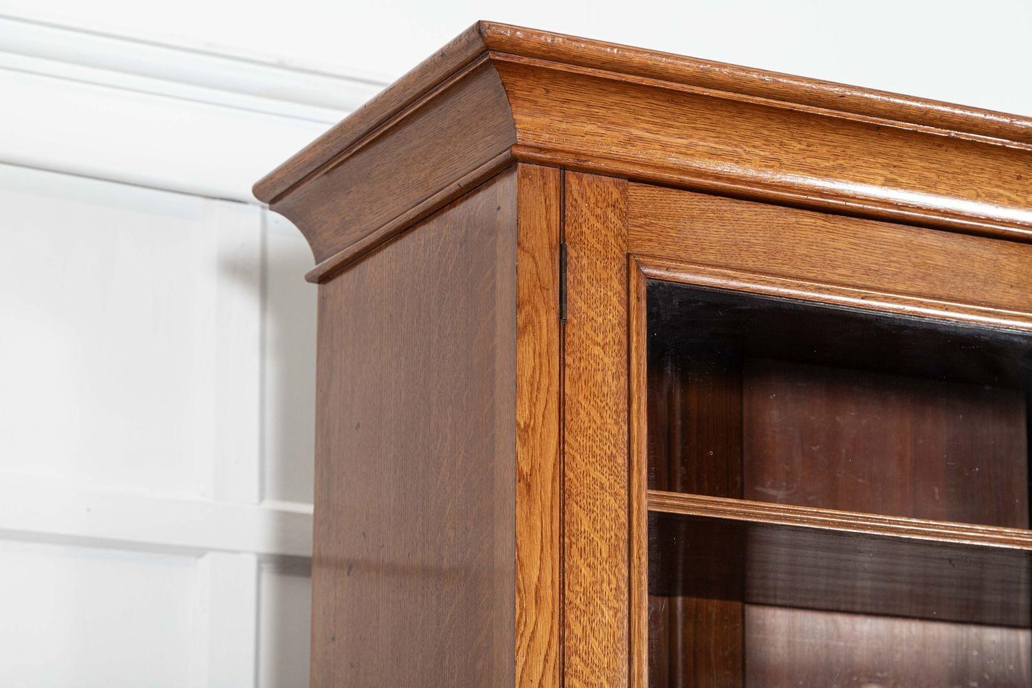 Mobile libreria inglese alto del XIX secolo in Oak smaltato in vendita 5