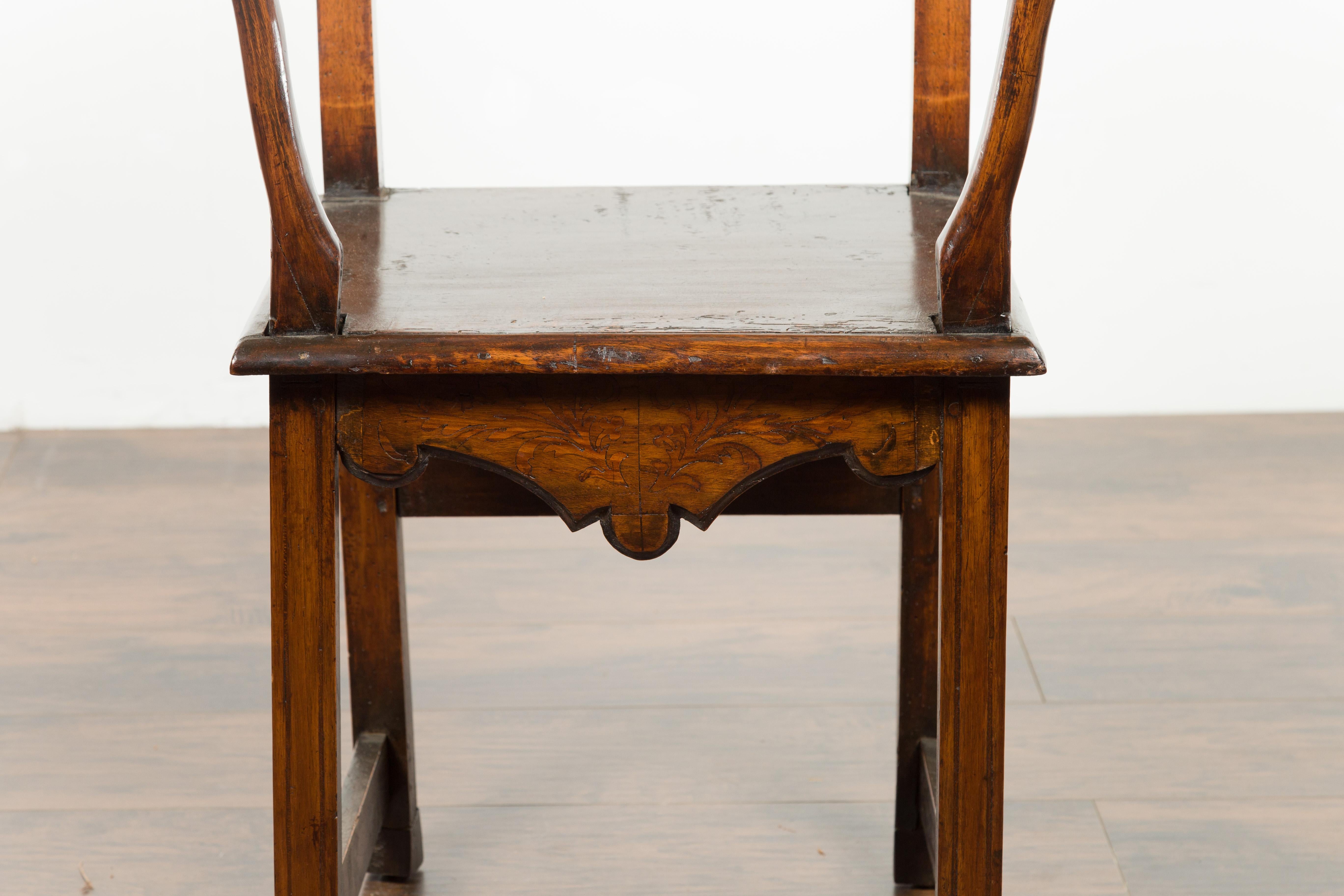 Tall English Georgian Wooden Armchair with Carved Cartouche, circa 1800-1820 6