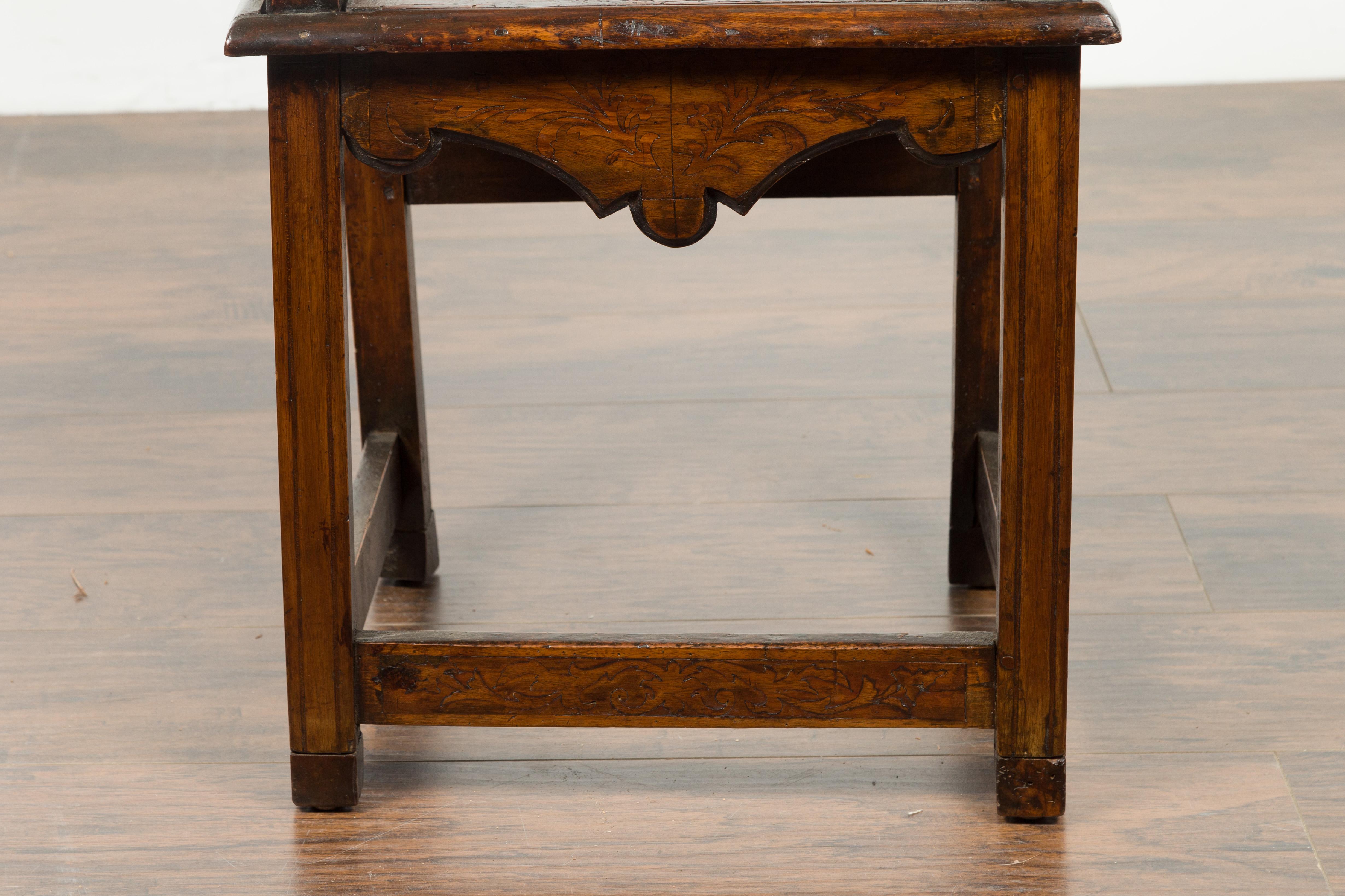 Tall English Georgian Wooden Armchair with Carved Cartouche, circa 1800-1820 7