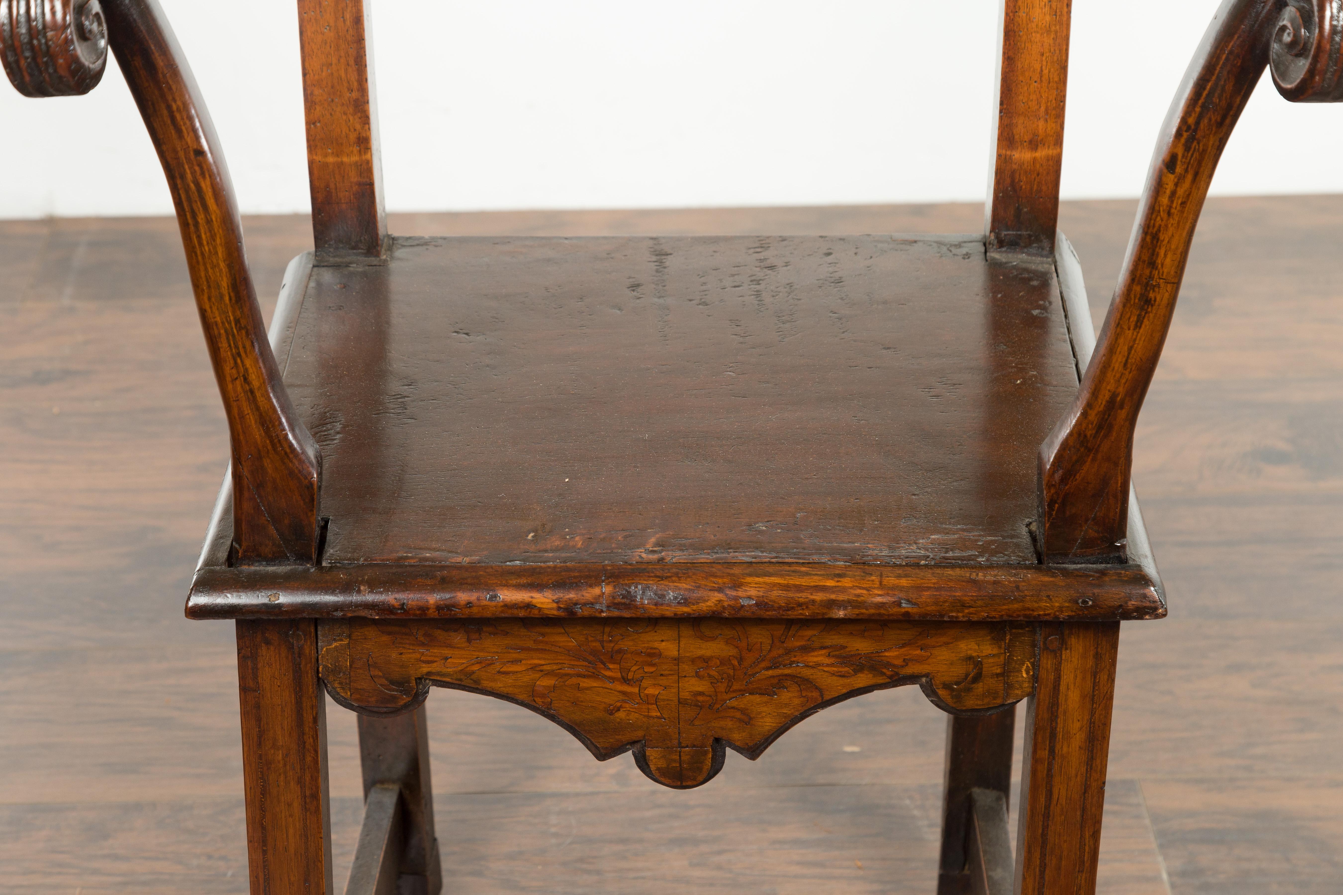 Tall English Georgian Wooden Armchair with Carved Cartouche, circa 1800-1820 2