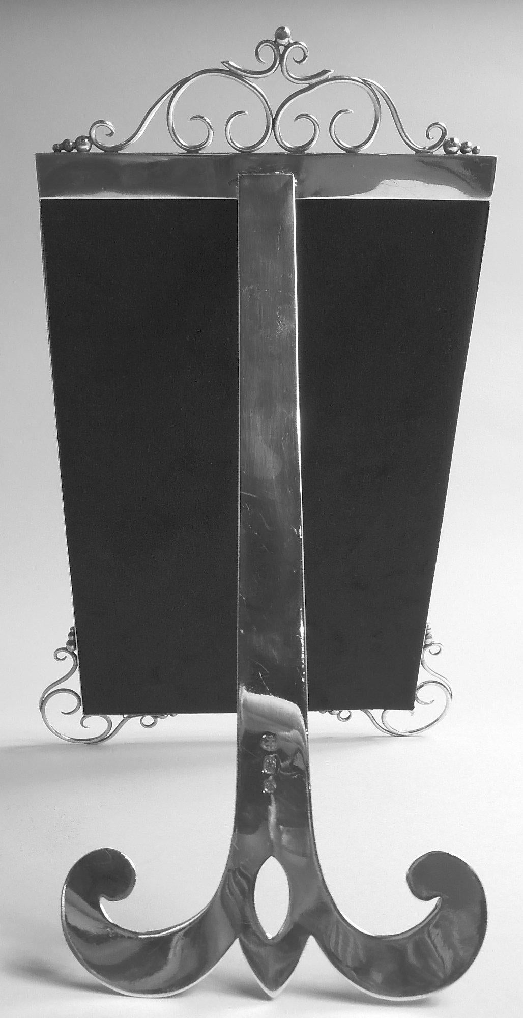 Vittoriano Cornice alta inglese vittoriana classica in argento sterling 1897 in vendita