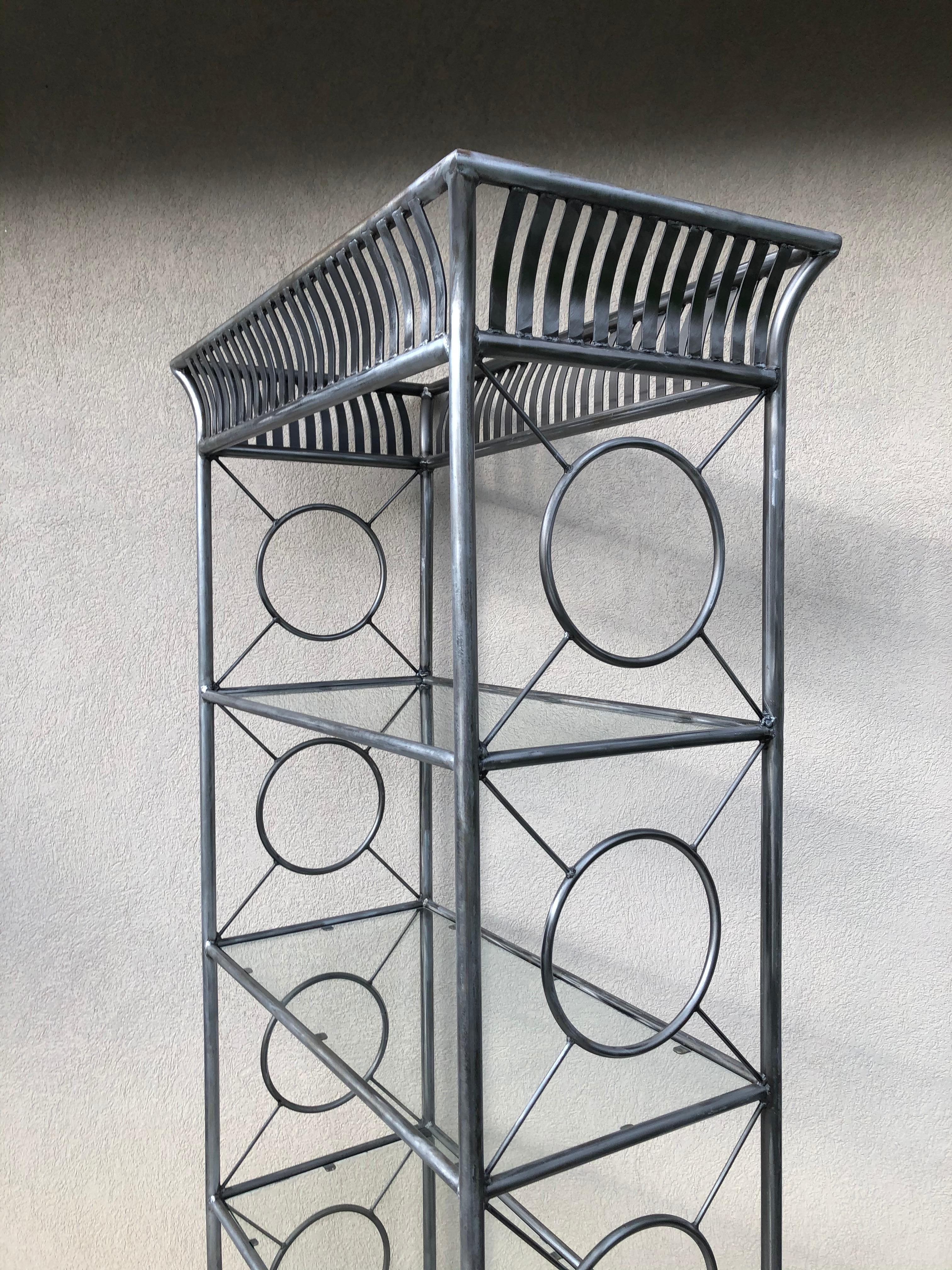 Tall Etagere Silver Steel Glass Hollywood Regency Maison Jansen Style In Good Condition For Sale In Westport, CT