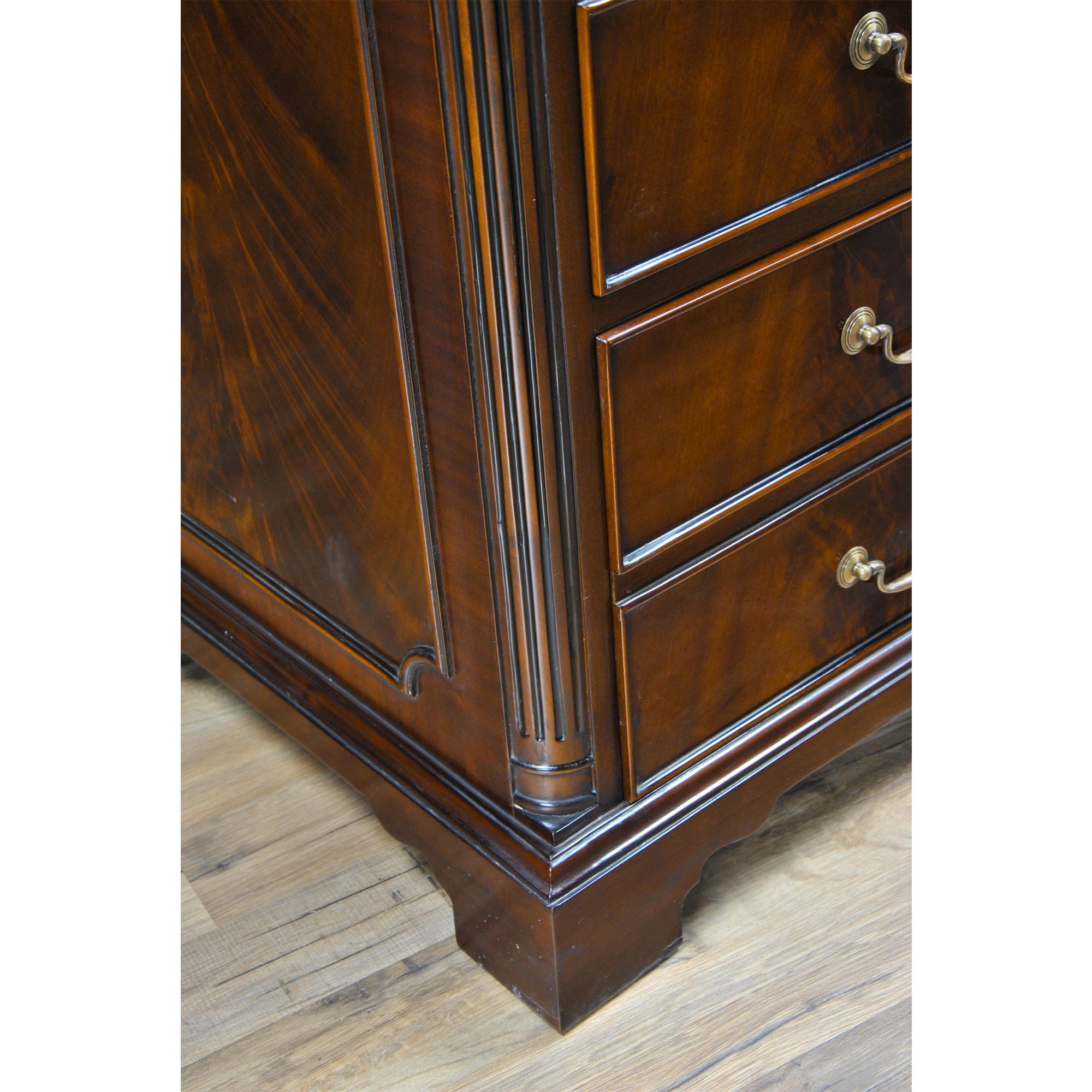 Tall File Cabinet In New Condition For Sale In Annville, PA