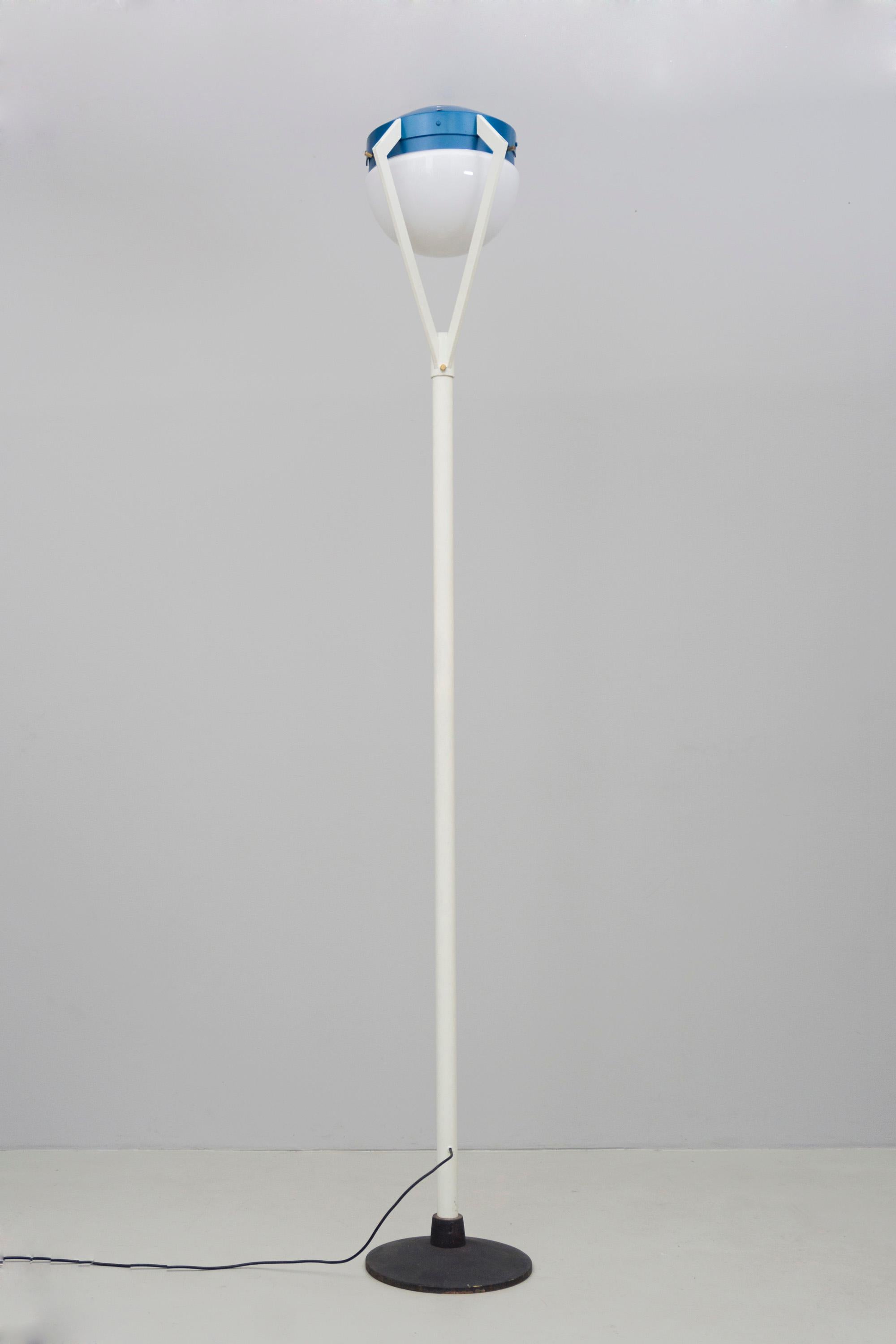 Italian Tall floor lamp, white and blue metal, by Bruno Gatta, 1960 For Sale