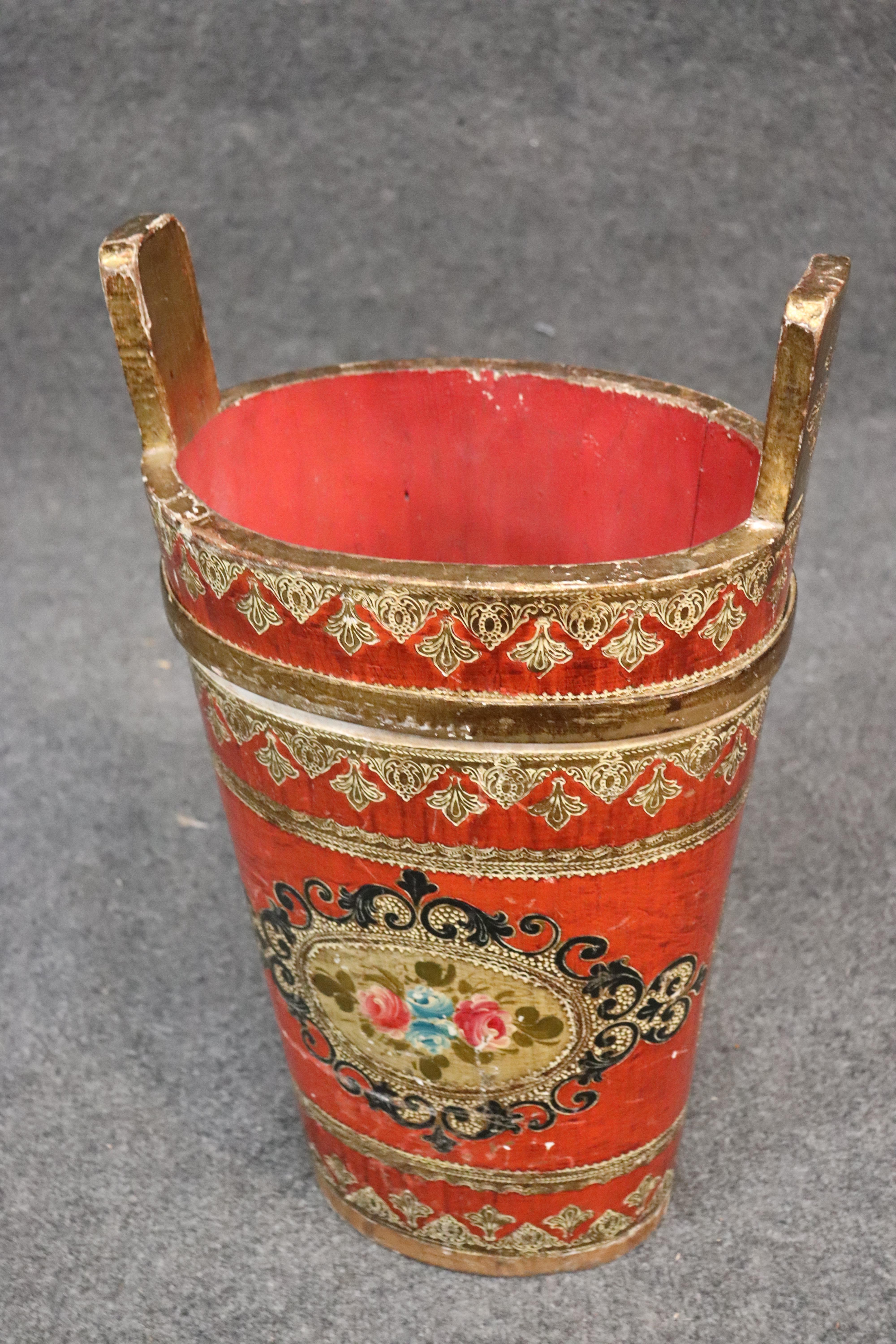 Tall Florentine Paint Decorated Gilded Italian Waste Paper Basket Trash Can In Good Condition In Swedesboro, NJ