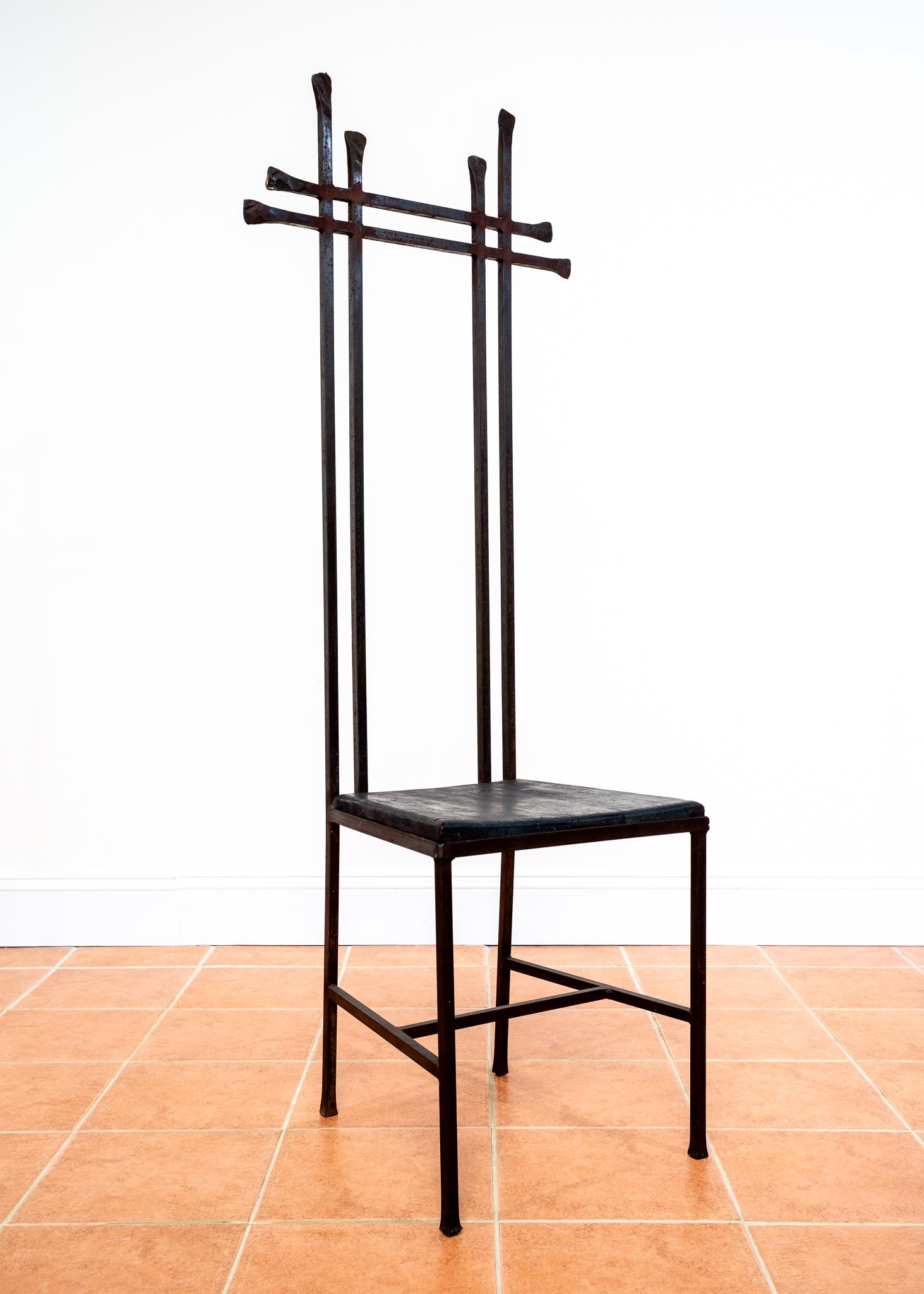Großer geschmiedeter Statement-Stuhl, handwerklicher Thronsessel, minimalistisch, schmiedeeiserner Brutalismus im Angebot 4