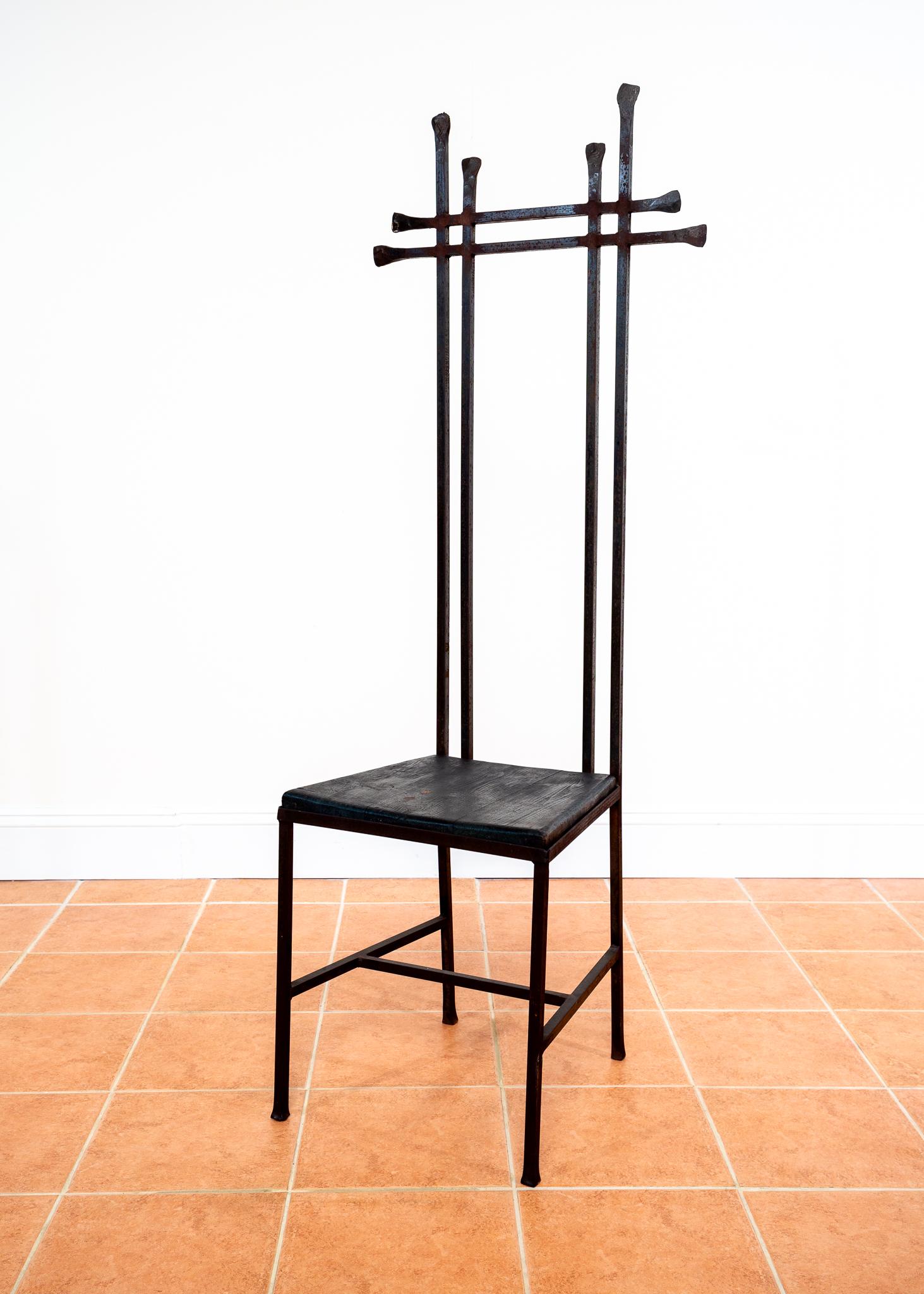 Großer geschmiedeter Statement-Stuhl, handwerklicher Thronsessel, minimalistisch, schmiedeeiserner Brutalismus im Angebot 5