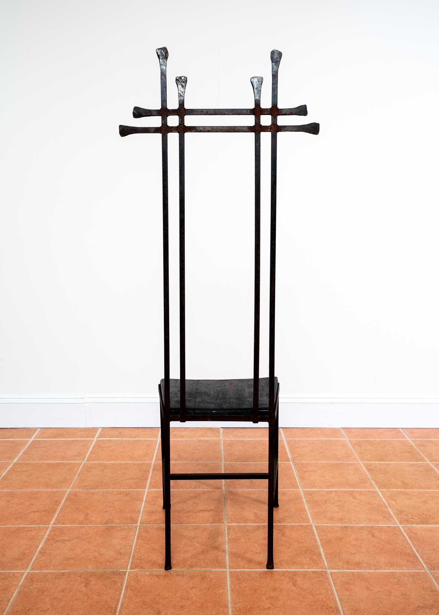 Großer geschmiedeter Statement-Stuhl, handwerklicher Thronsessel, minimalistisch, schmiedeeiserner Brutalismus im Angebot 10