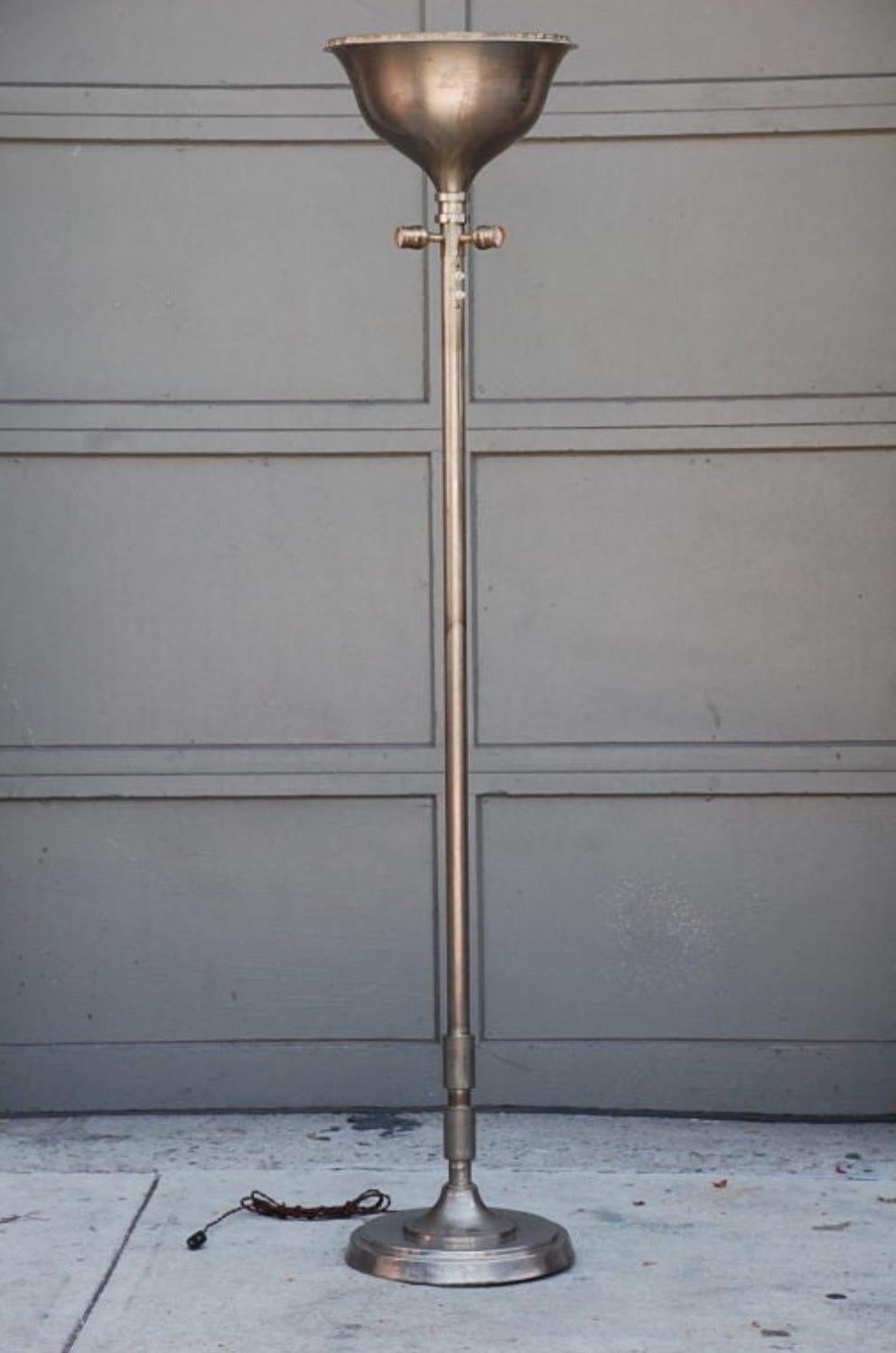 Tall French Art Deco Chrome Floor Lamp In Excellent Condition For Sale In Los Angeles, CA