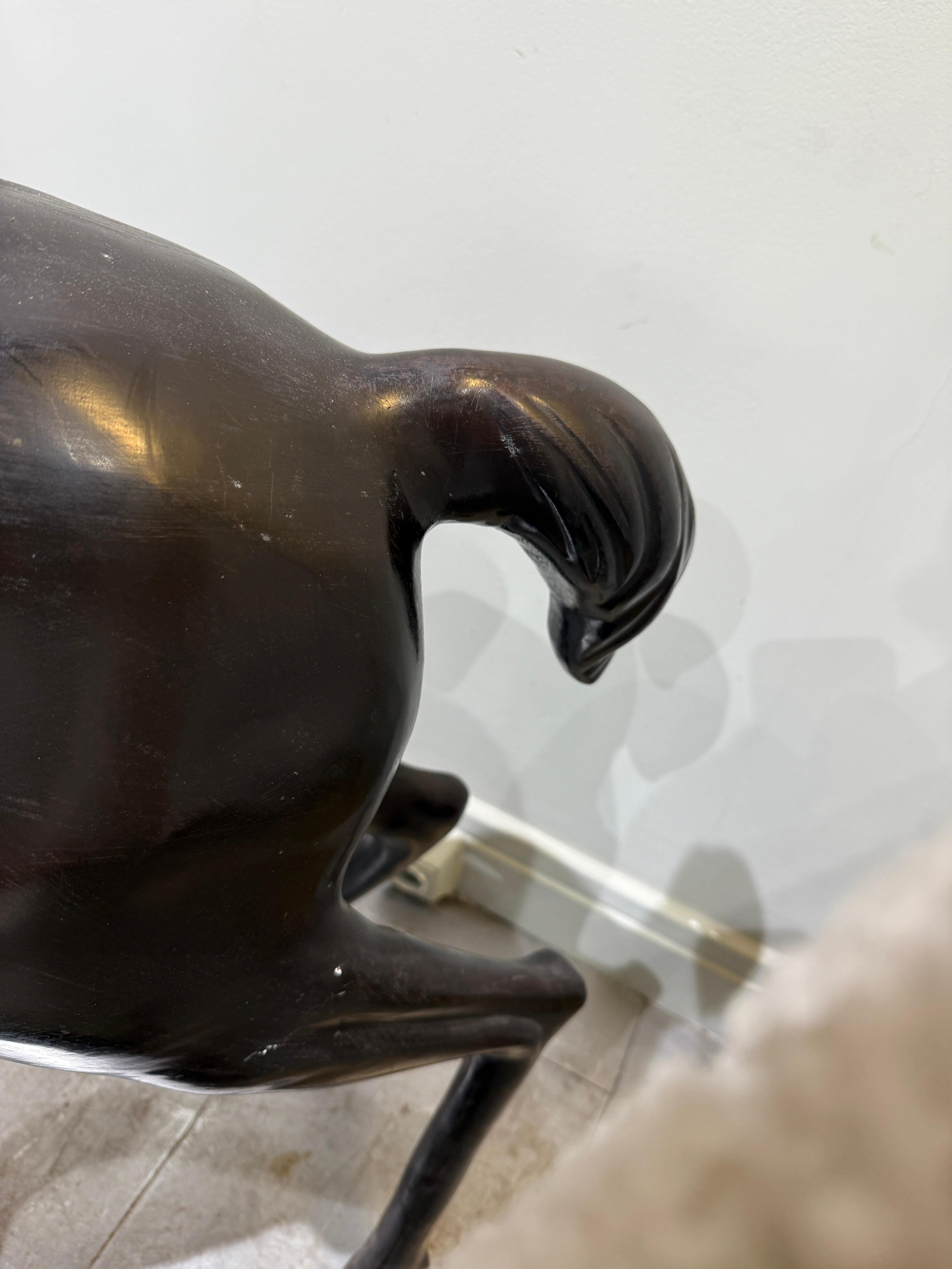 Mid-Century moderno Scultura alta di cervo in bronzo francese del 1960 circa in vendita