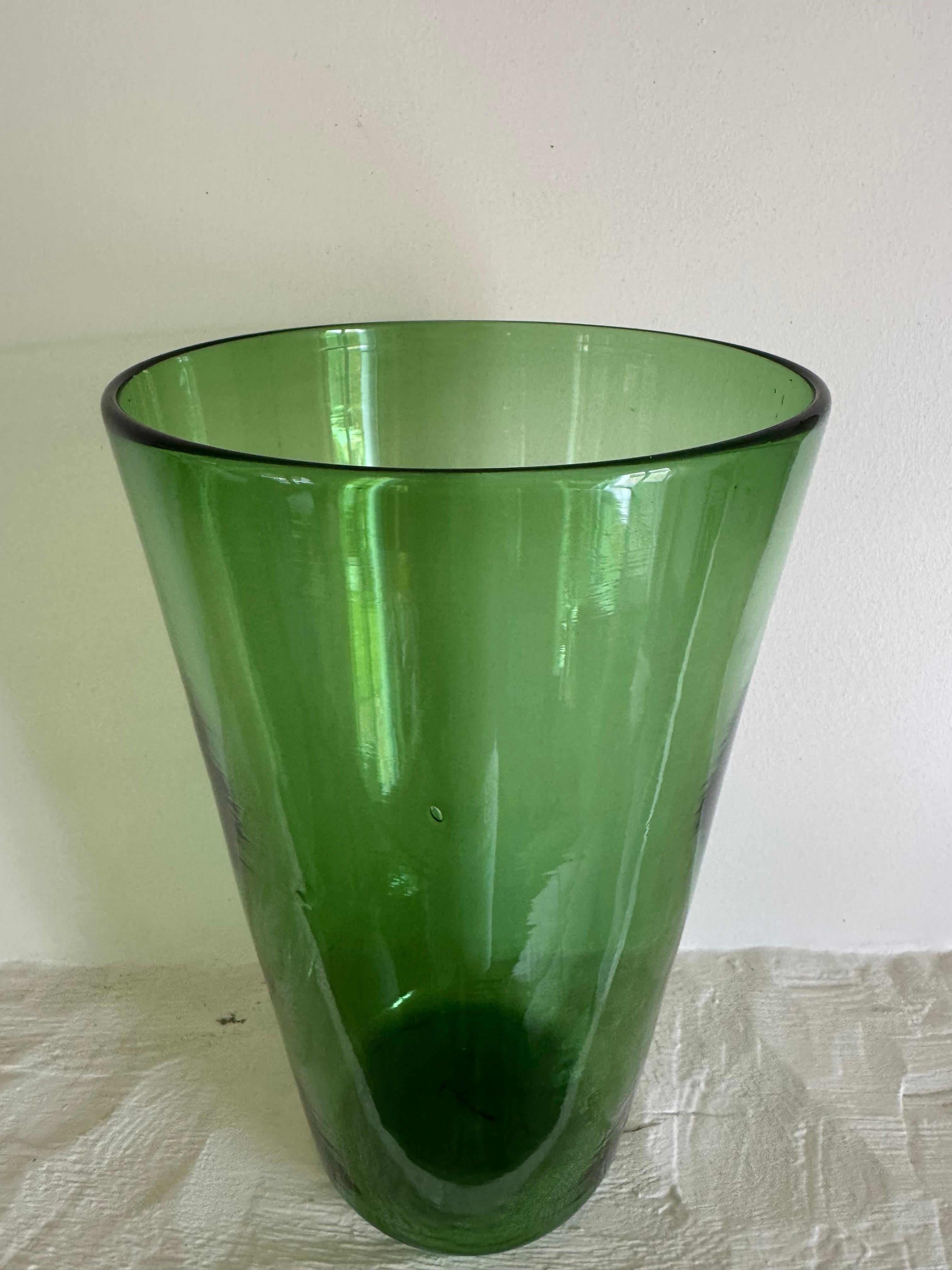 Tall French handblown vase pontil mark In Good Condition In London, GB