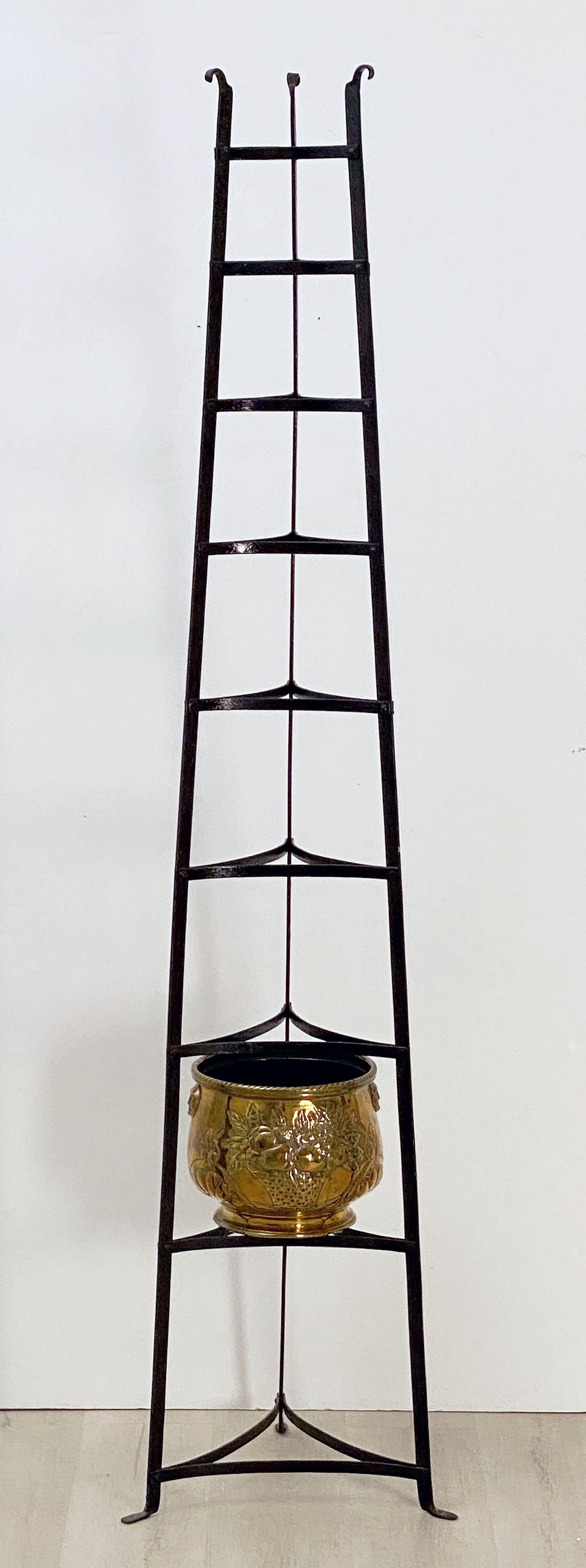 Tall French Pan or Pot Stand of Wrought Iron 'H 71' 1