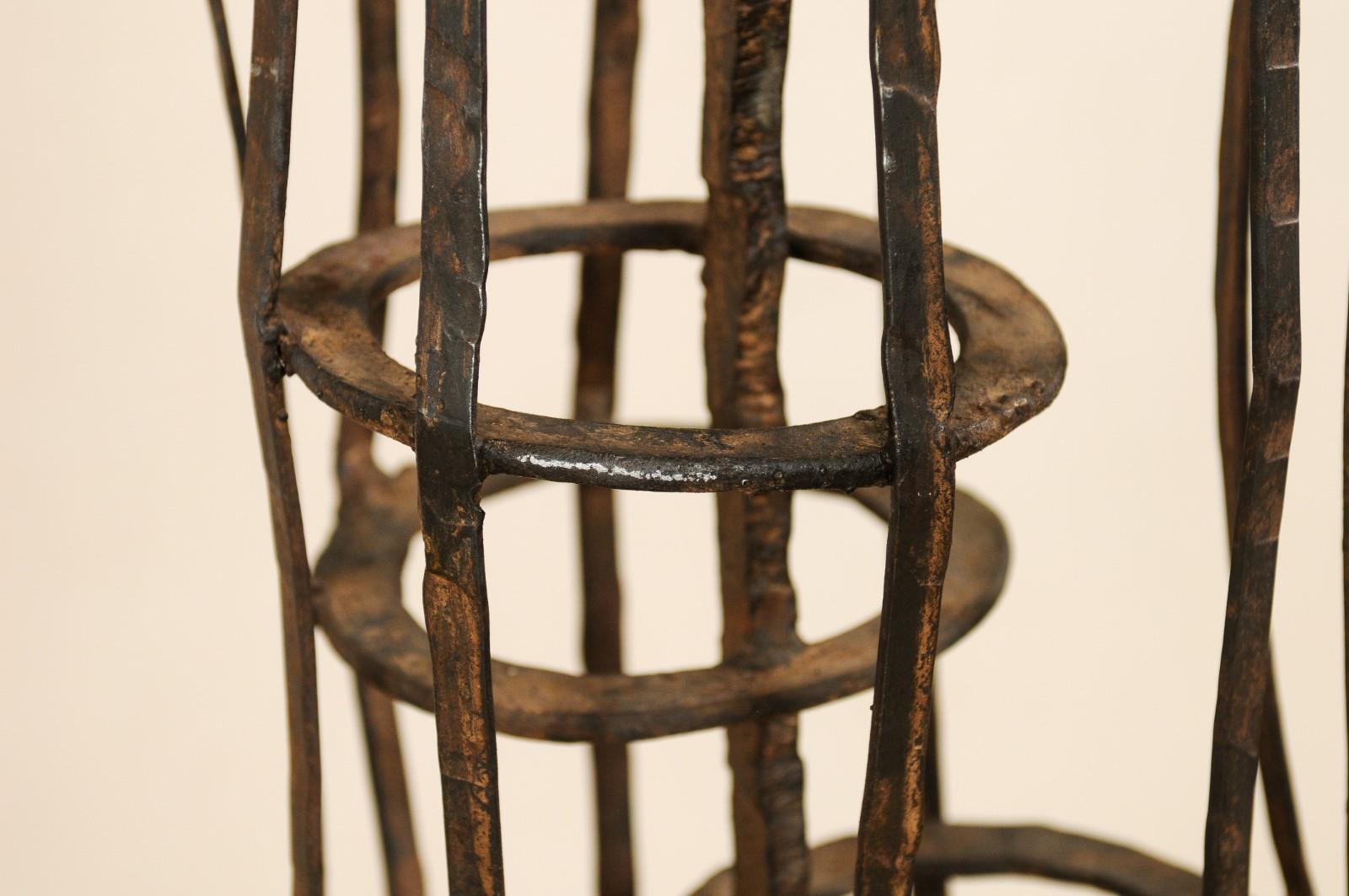 Tall French Sculptural Iron Abstract Art Piece, circa 1930s-1940s For Sale 1