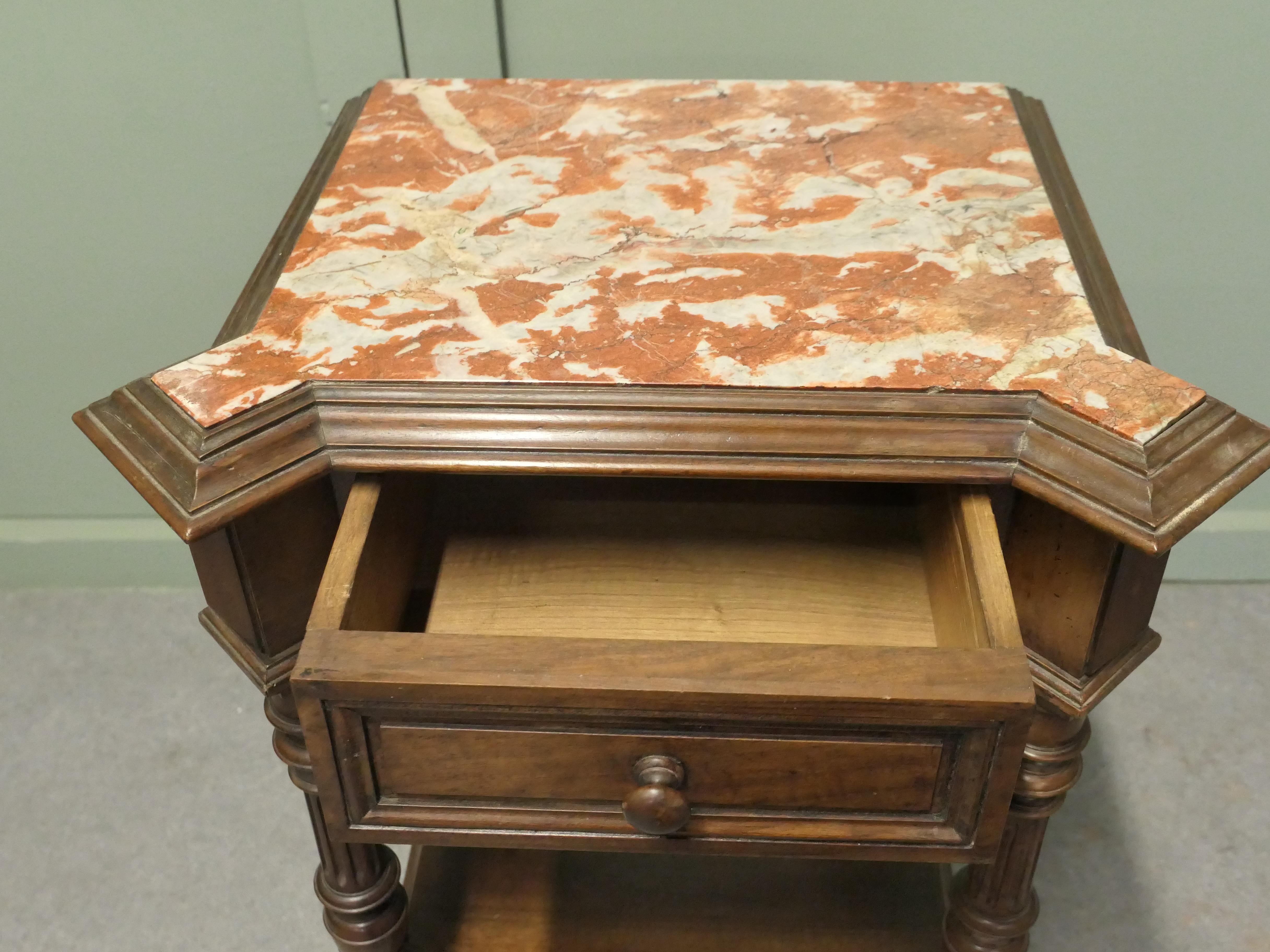 Grand meuble d'appoint en noyer français en vente 1