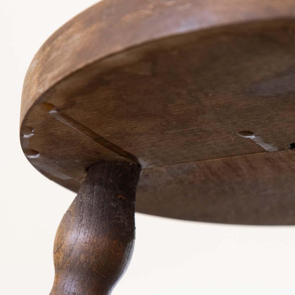 Sgabello francese alto a treppiede in Wood in vendita 9