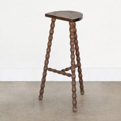 Grand tabouret tripode en bois français
