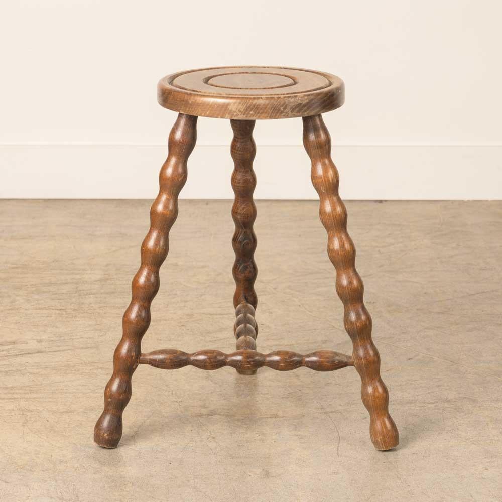 Sgabello francese alto a treppiede in Wood In condizioni buone in vendita a Los Angeles, CA