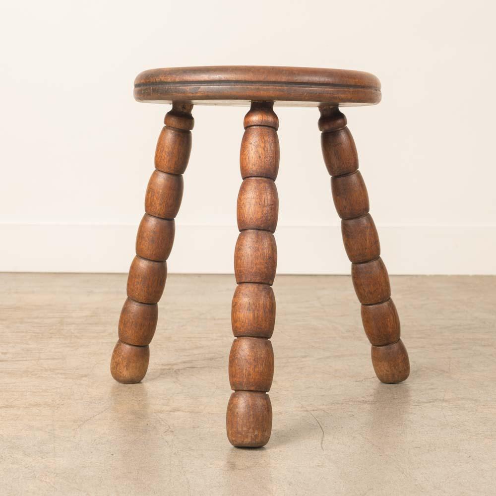 Taburete trípode alto de madera francesa Madera en venta