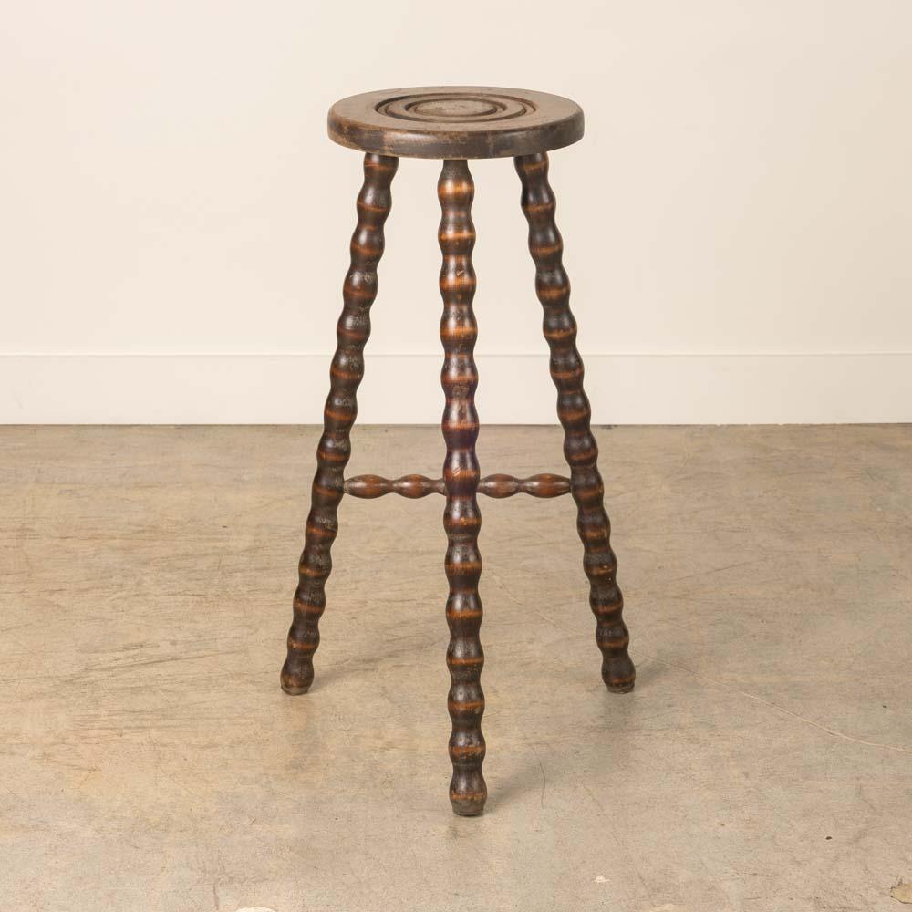 Legno Sgabello francese alto a treppiede in Wood in vendita