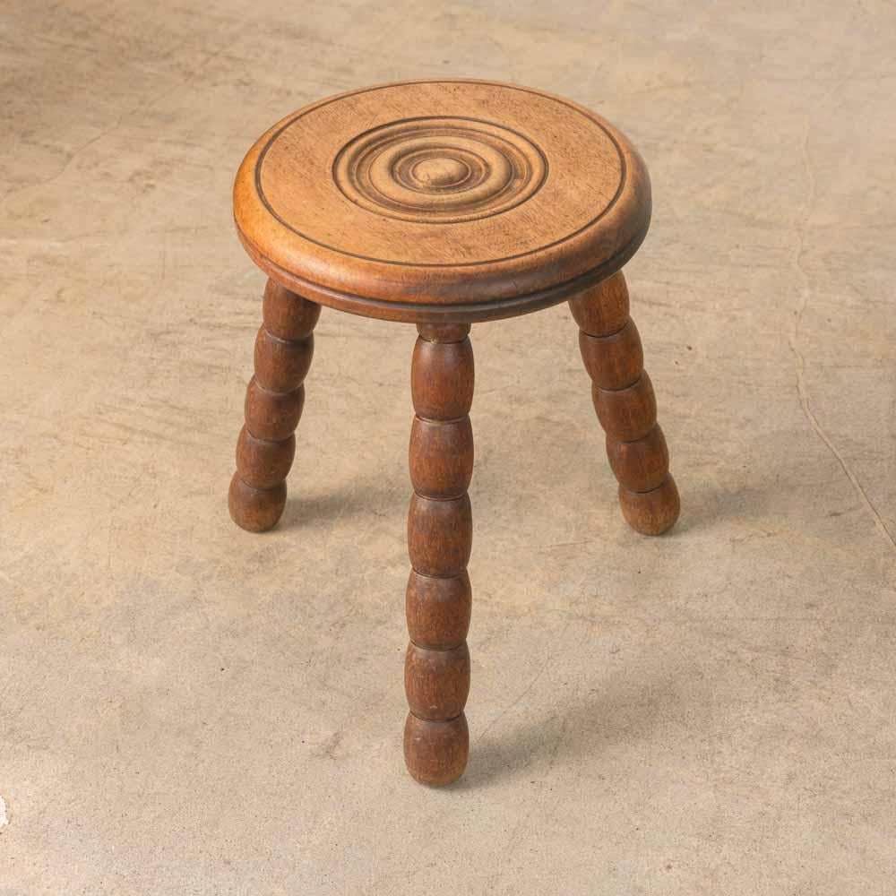Taburete trípode alto de madera francesa en venta 1