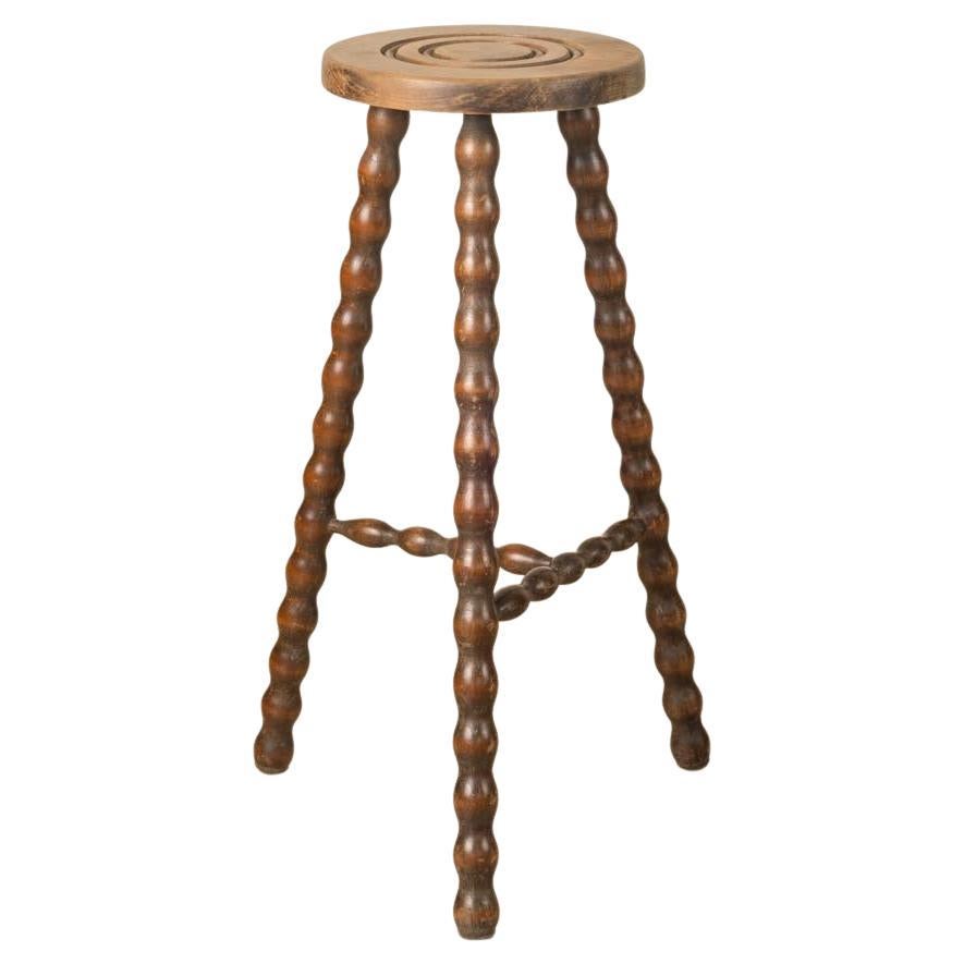 Grand tabouret tripode en bois français