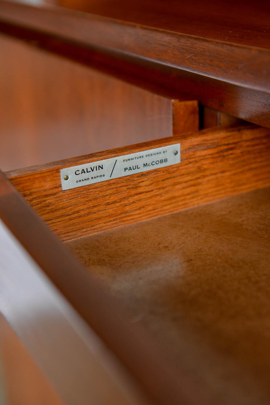 Tall Gentlemen's Chest in Walnut by Paul McCobb, circa 1960 10