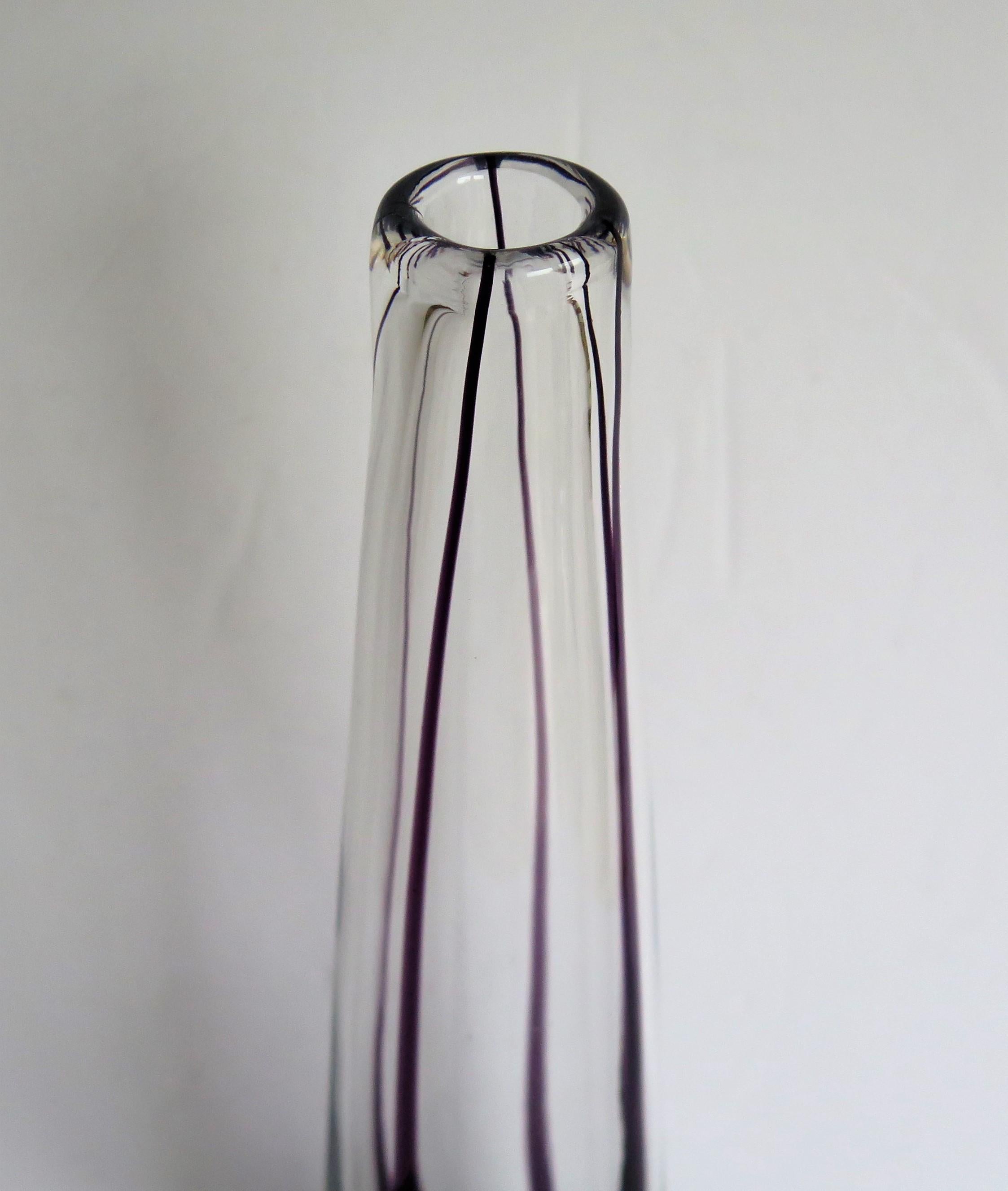 Tall Glass Sommerso Vase by Vicke Lindstrand for Kosta Glass, Sweden Circa 1960 For Sale 7