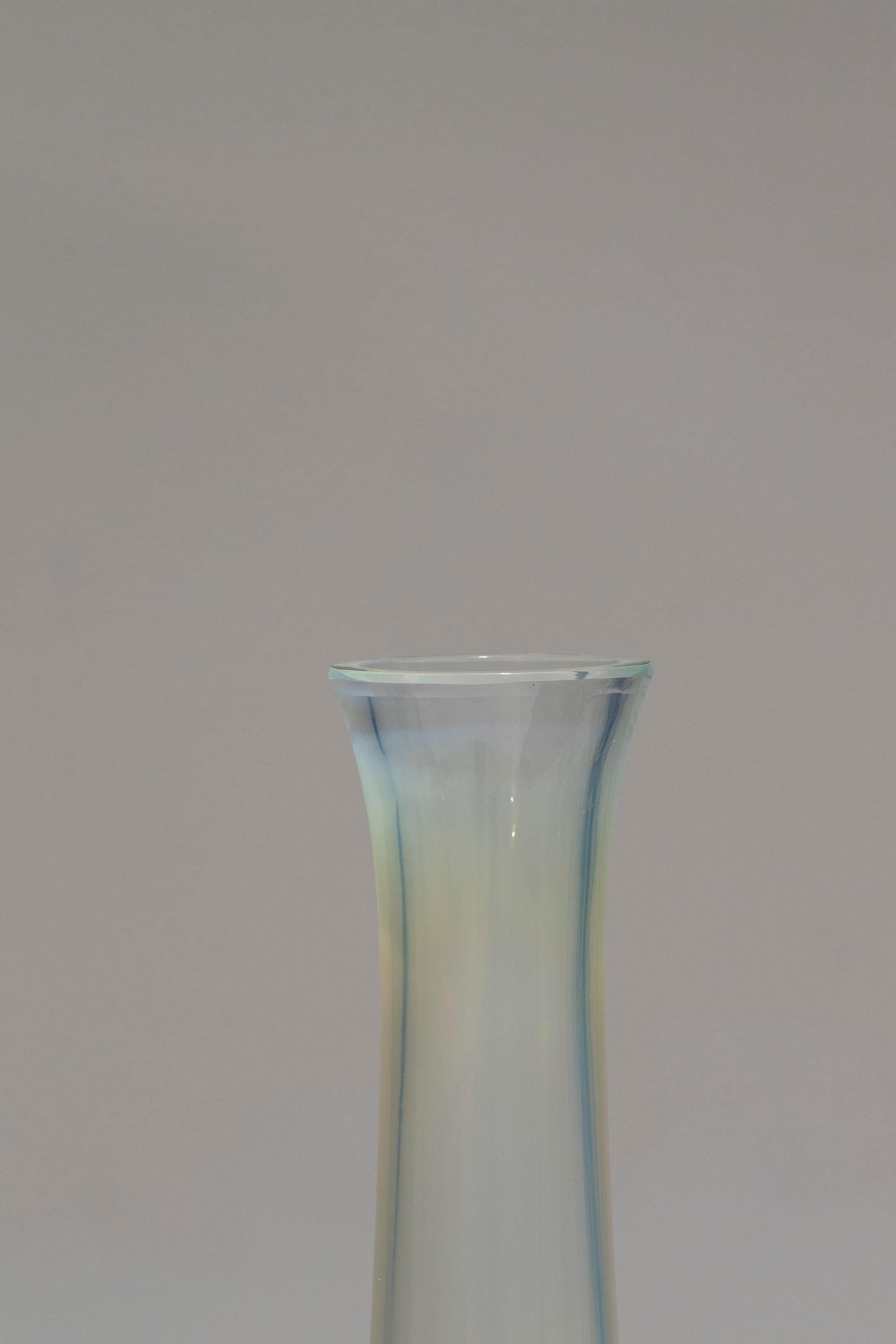 Mid-Century Modern Grand vase en verre à col long, 1950