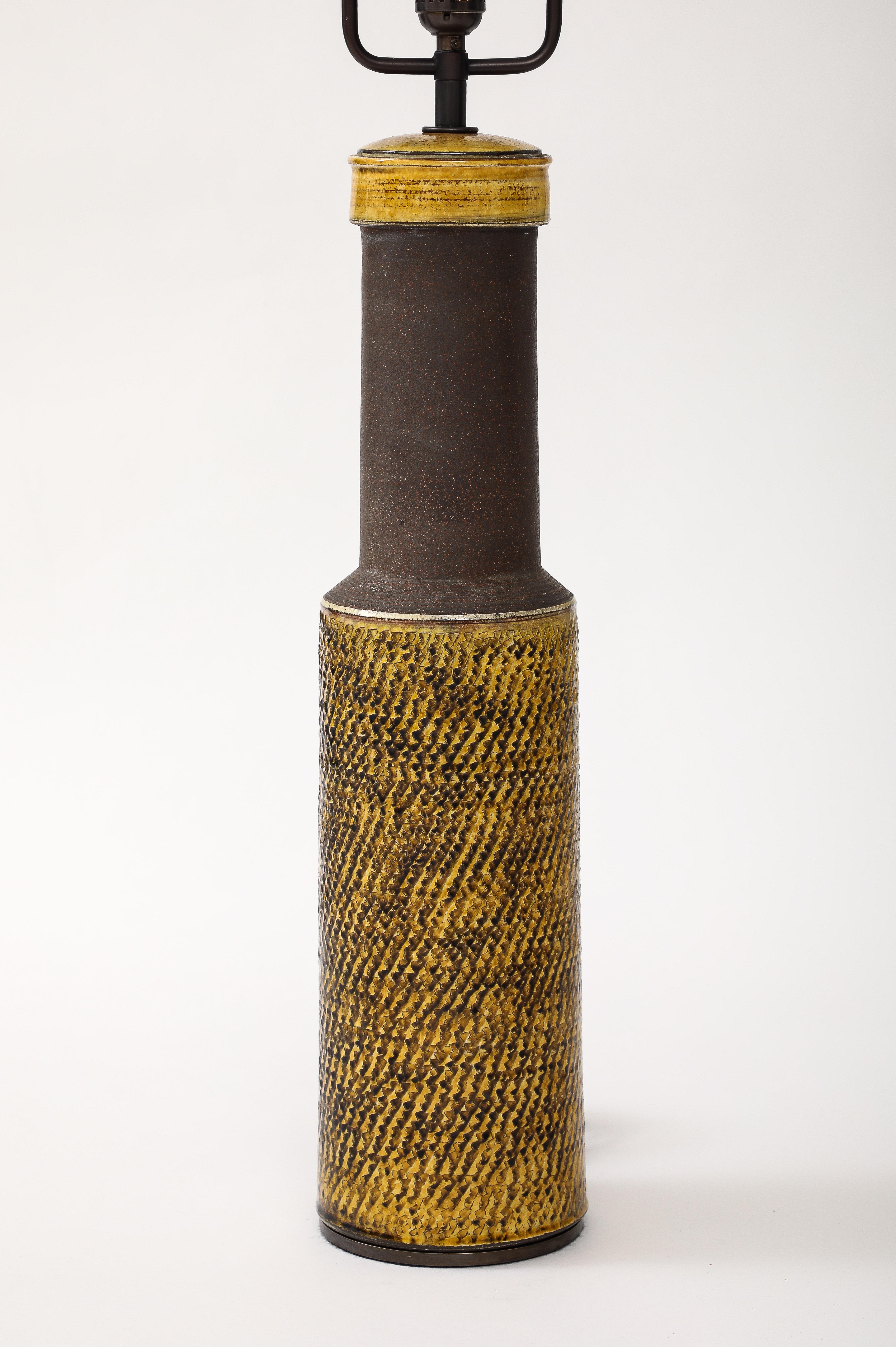 Hohe Tischlampe aus glasierter Keramik von Nils Kähler für HAK Kähler, Dänemark, um 1960 im Zustand „Hervorragend“ im Angebot in New York City, NY