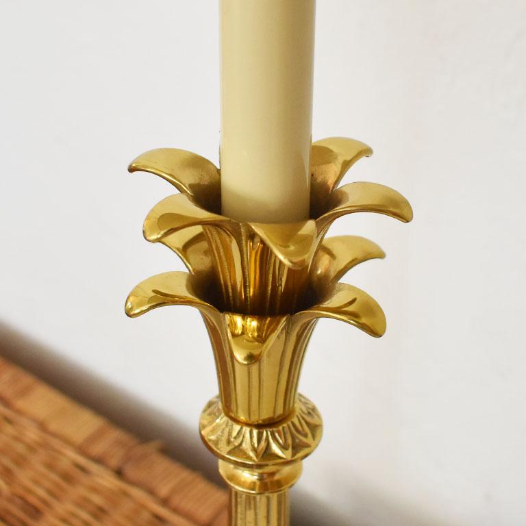 Néo-classique Grande lampe de bureau en fausse feuille d'or avec abat-jour crème en vente